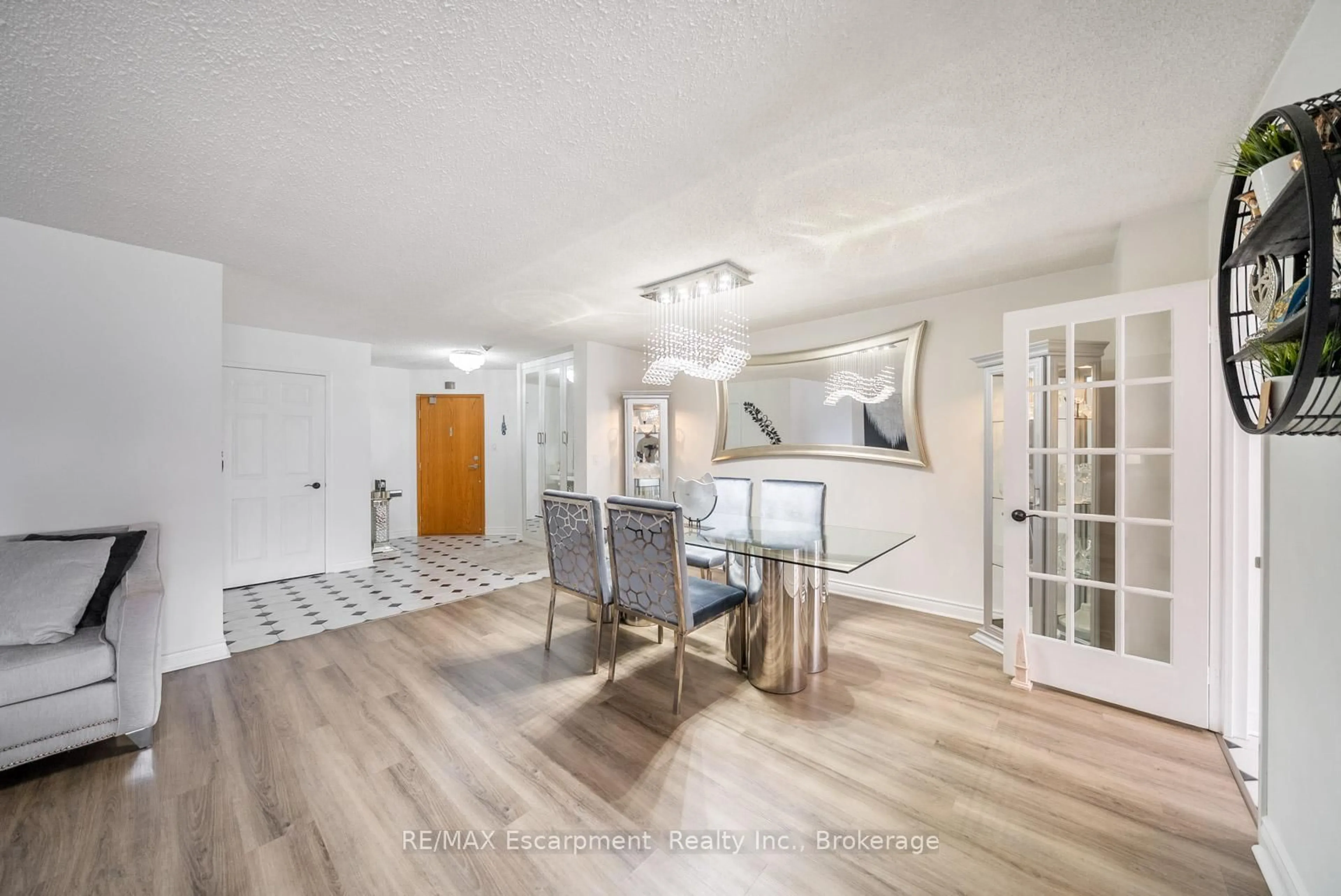 Unknown for 1237 North Shore Blvd #301, Burlington Ontario L7S 2H8