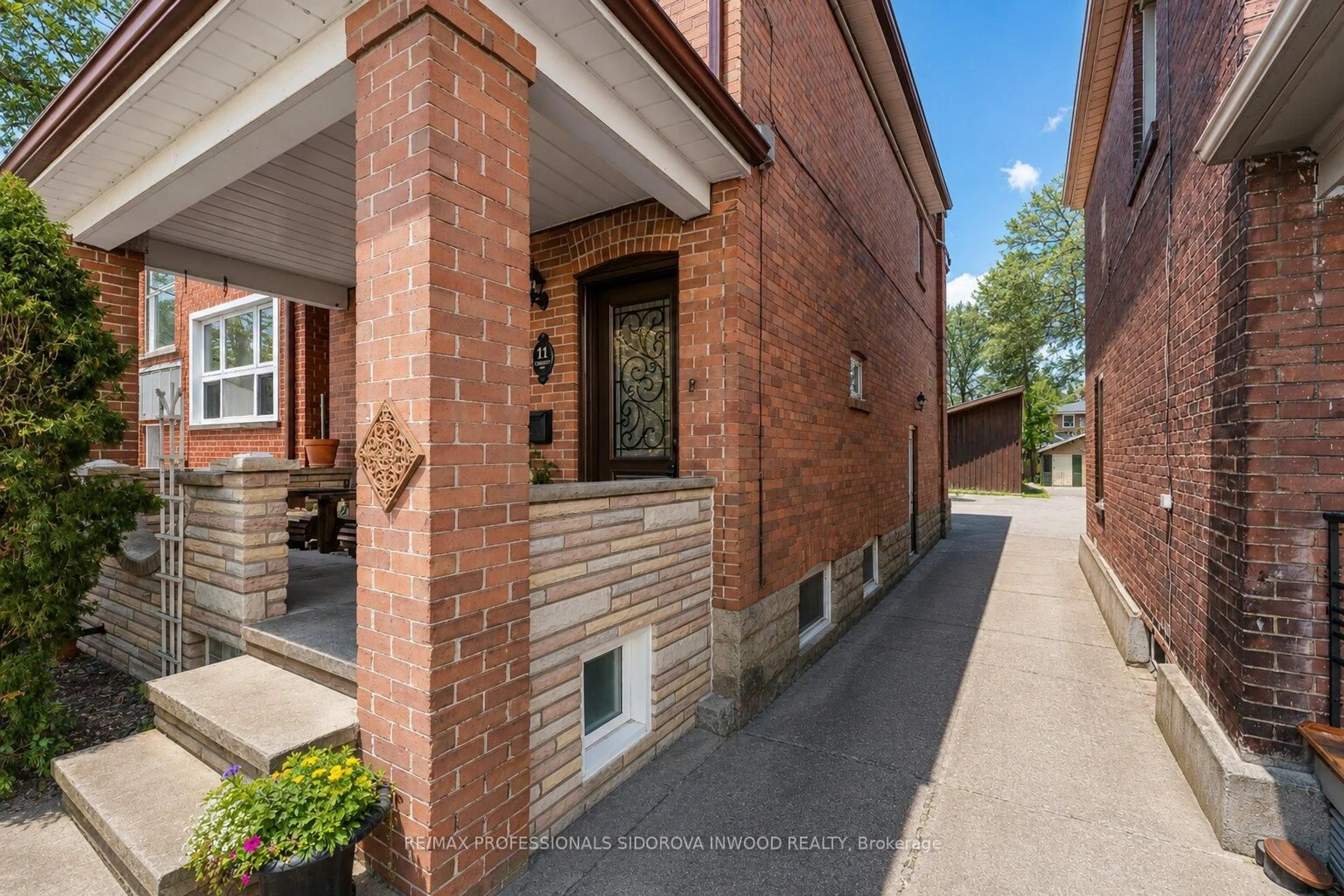 Unknown for 11 Winfield Ave, Toronto Ontario M6S 2J7