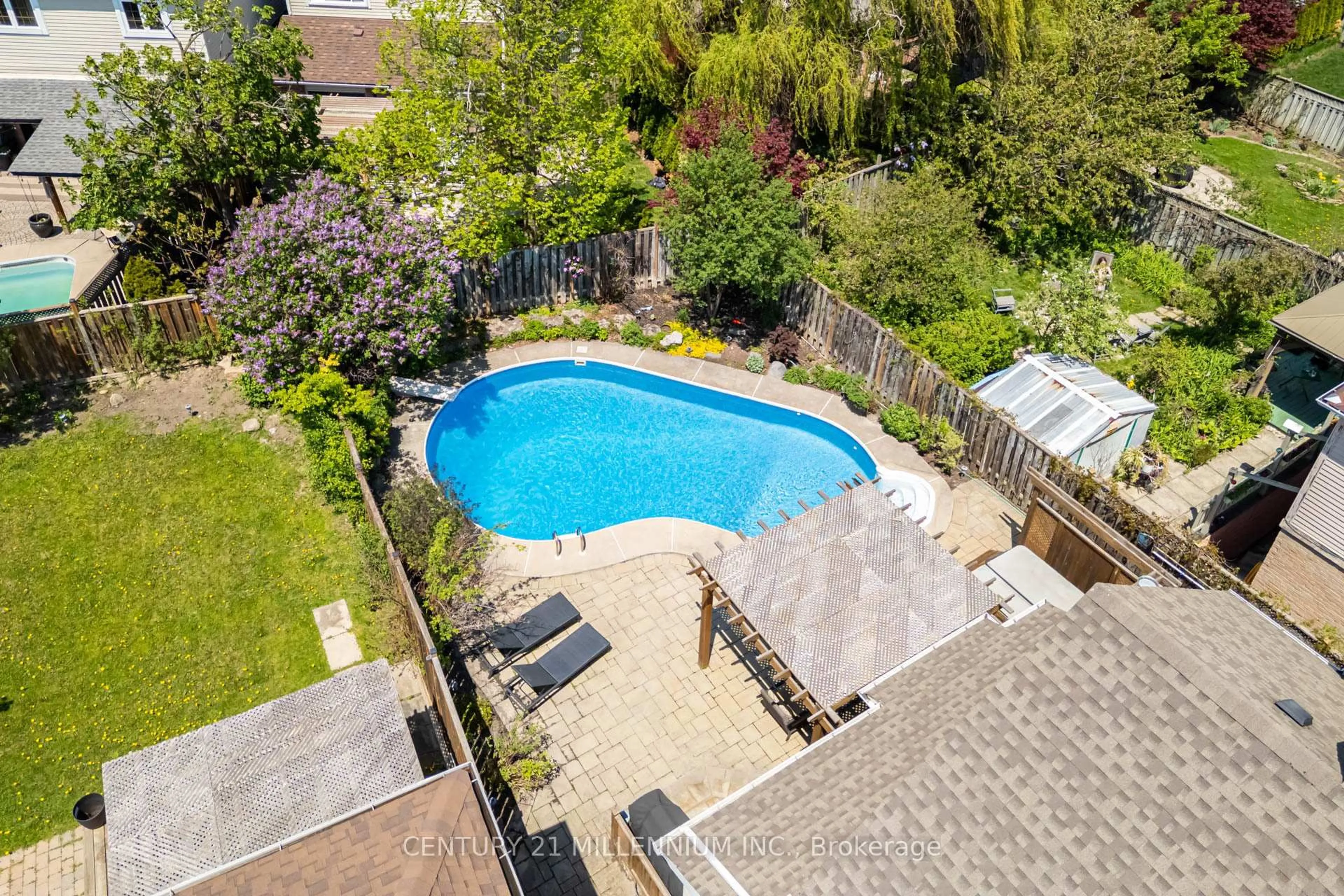 Pool for 7220 Danton Prom, Mississauga Ontario L5N 5C5