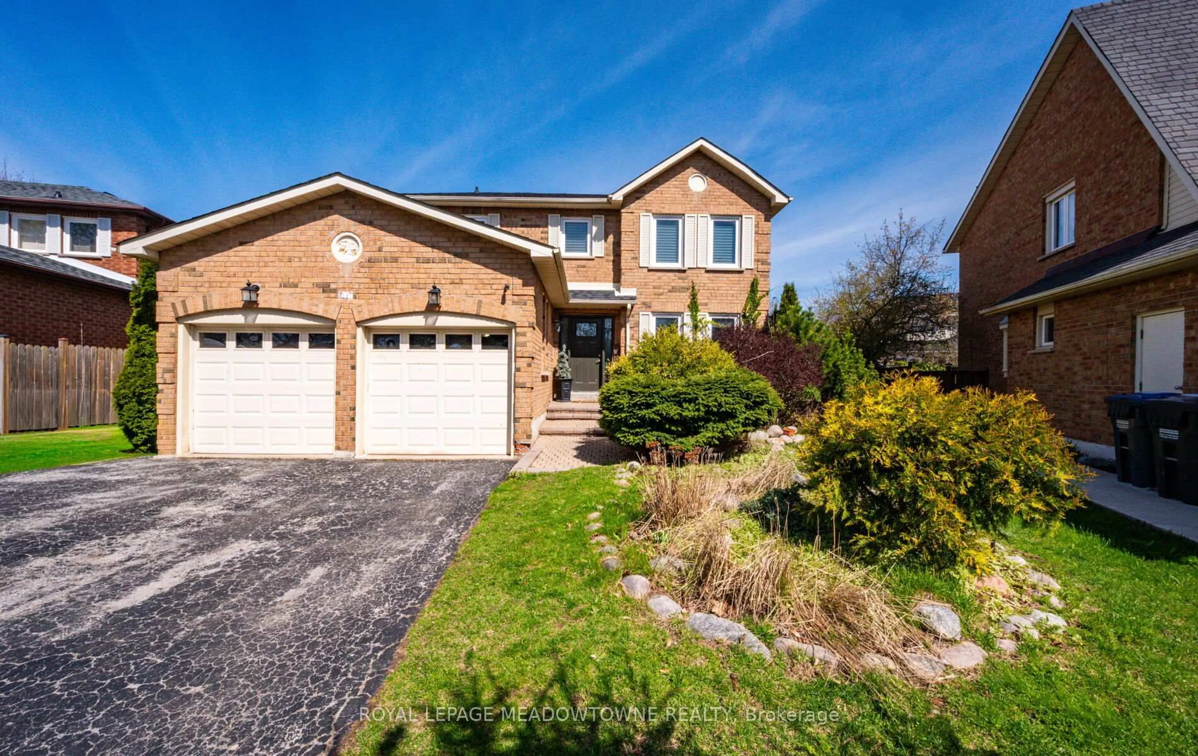 Home with brick exterior material, street for 16 Cox Cres, Brampton Ontario L6X 3H1