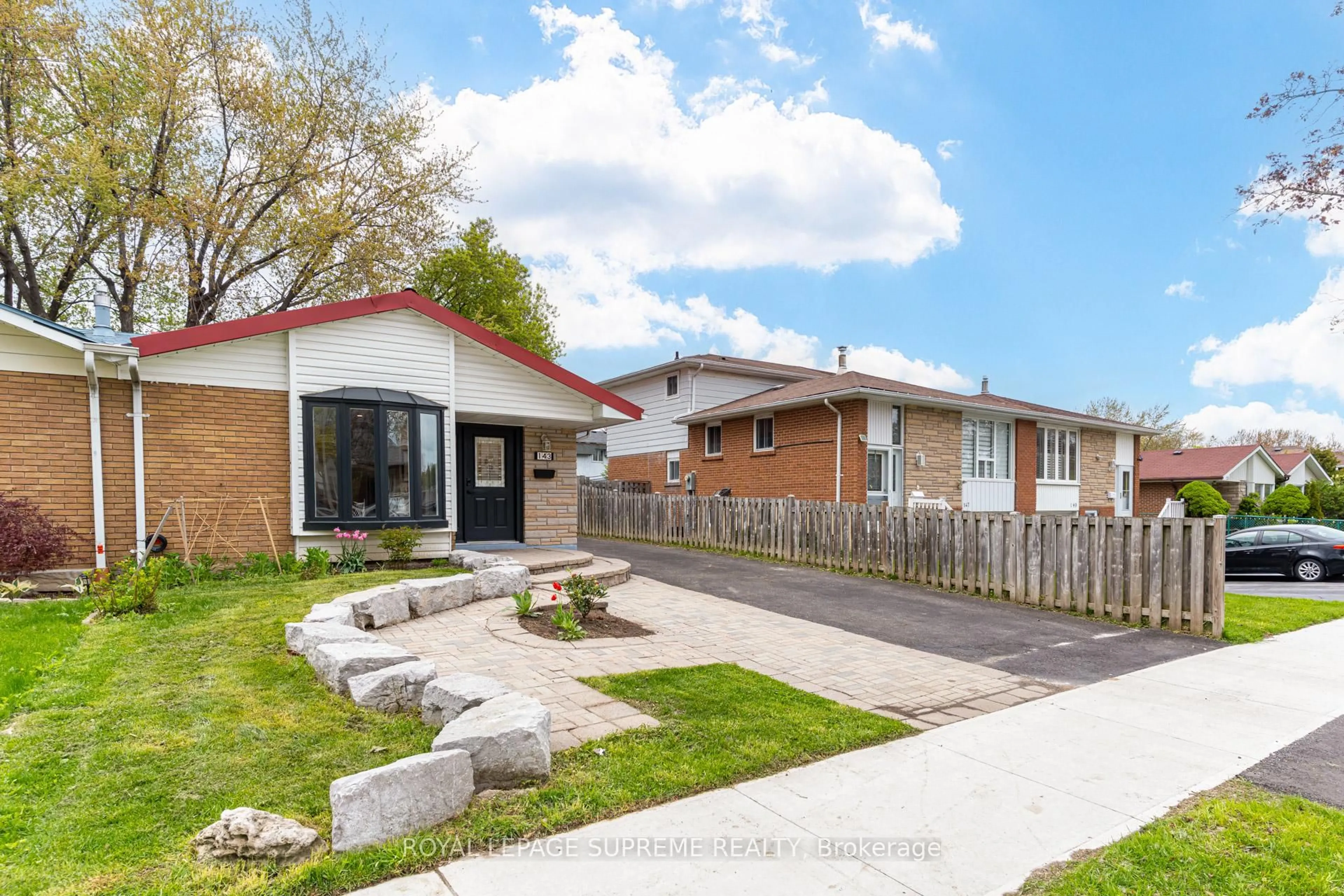 Home with brick exterior material, street for 143 Voltarie Cres, Mississauga Ontario L5A 2A5