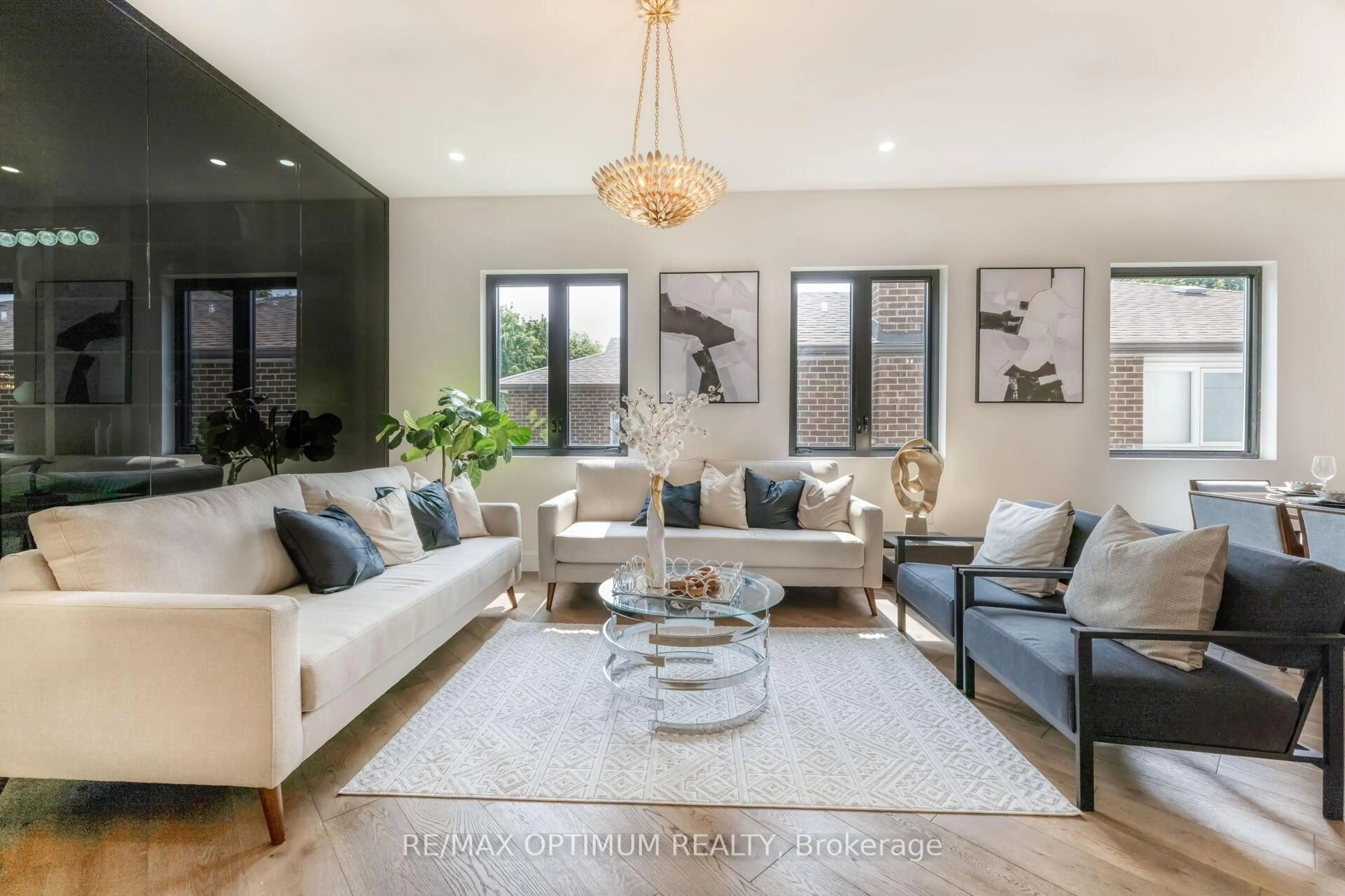 Living room with furniture, unknown for 47 Moore St, Brampton Ontario L6X 1V2
