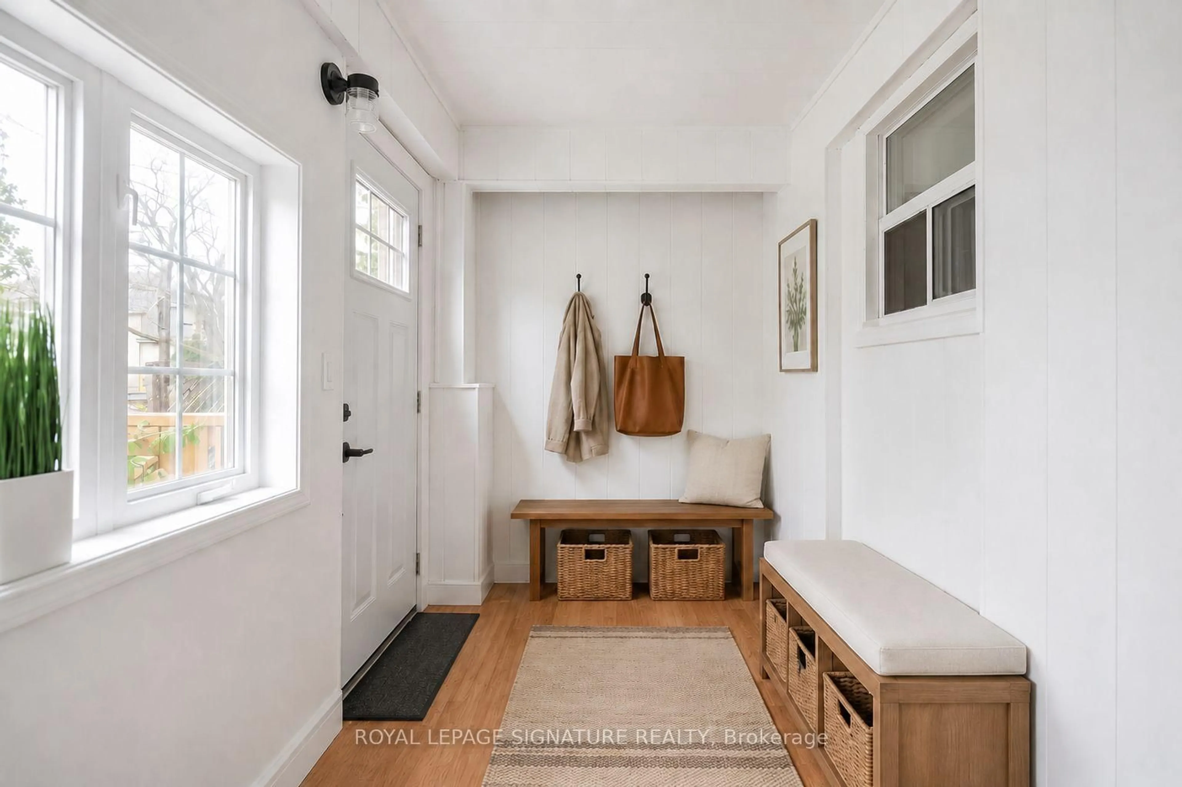 Indoor entryway for 13 Auburn Ave, Toronto Ontario M6H 2L6