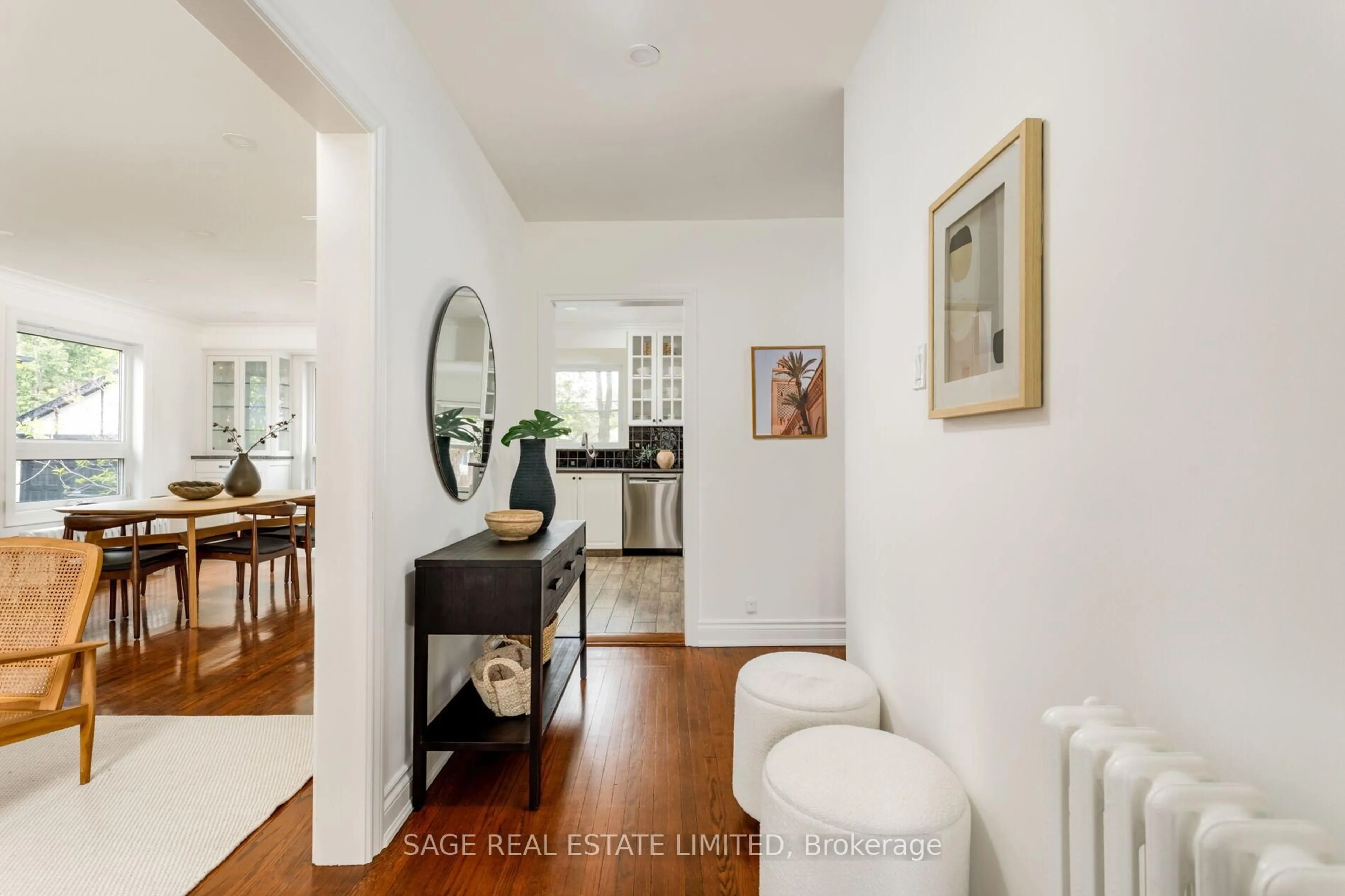 Indoor entryway for 25 Cliveden Ave, Toronto Ontario M8Z 3M7
