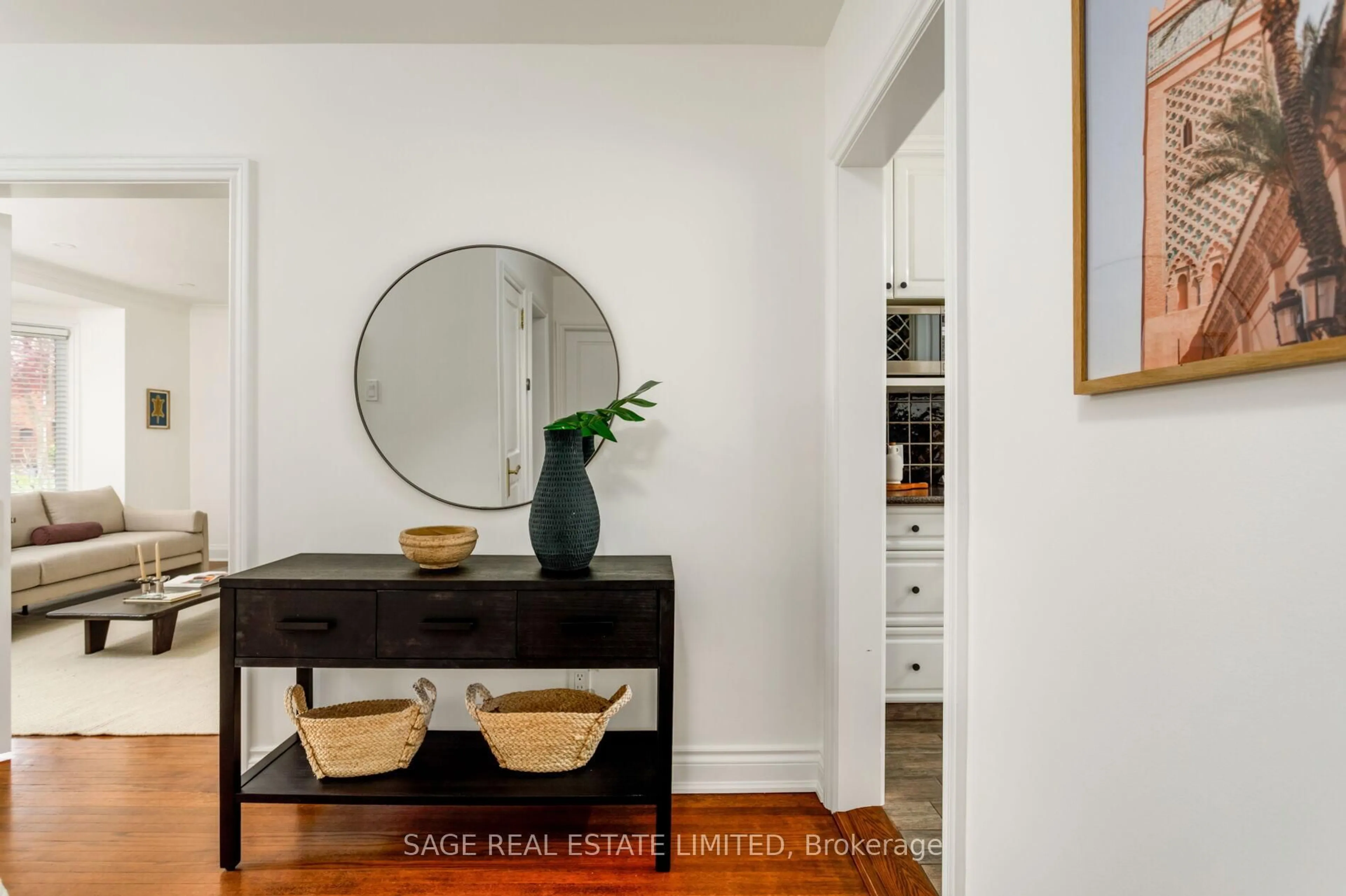 Indoor entryway for 25 Cliveden Ave, Toronto Ontario M8Z 3M7