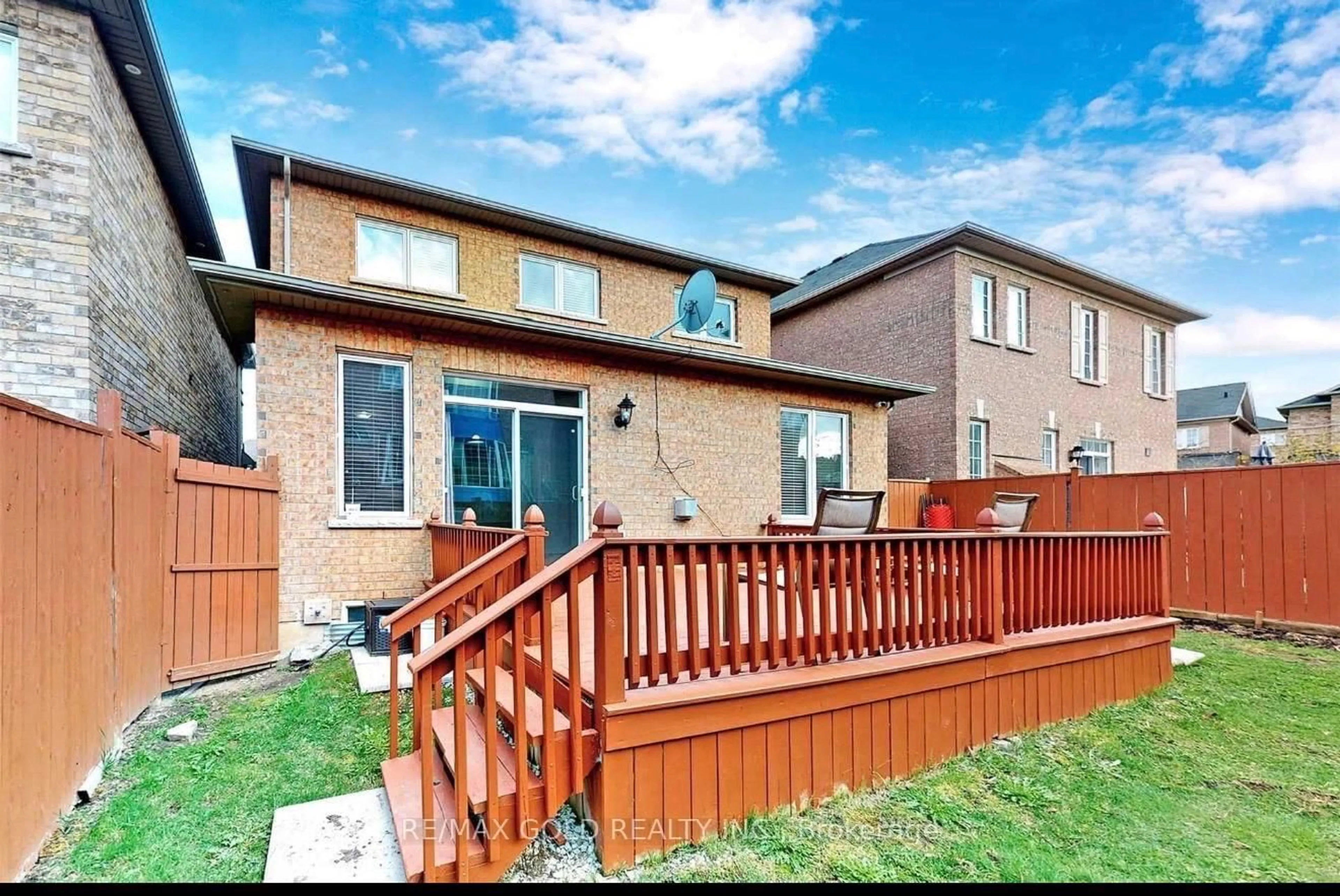 Unknown for 60 Swales Cres, Brampton Ontario L6R 0H7