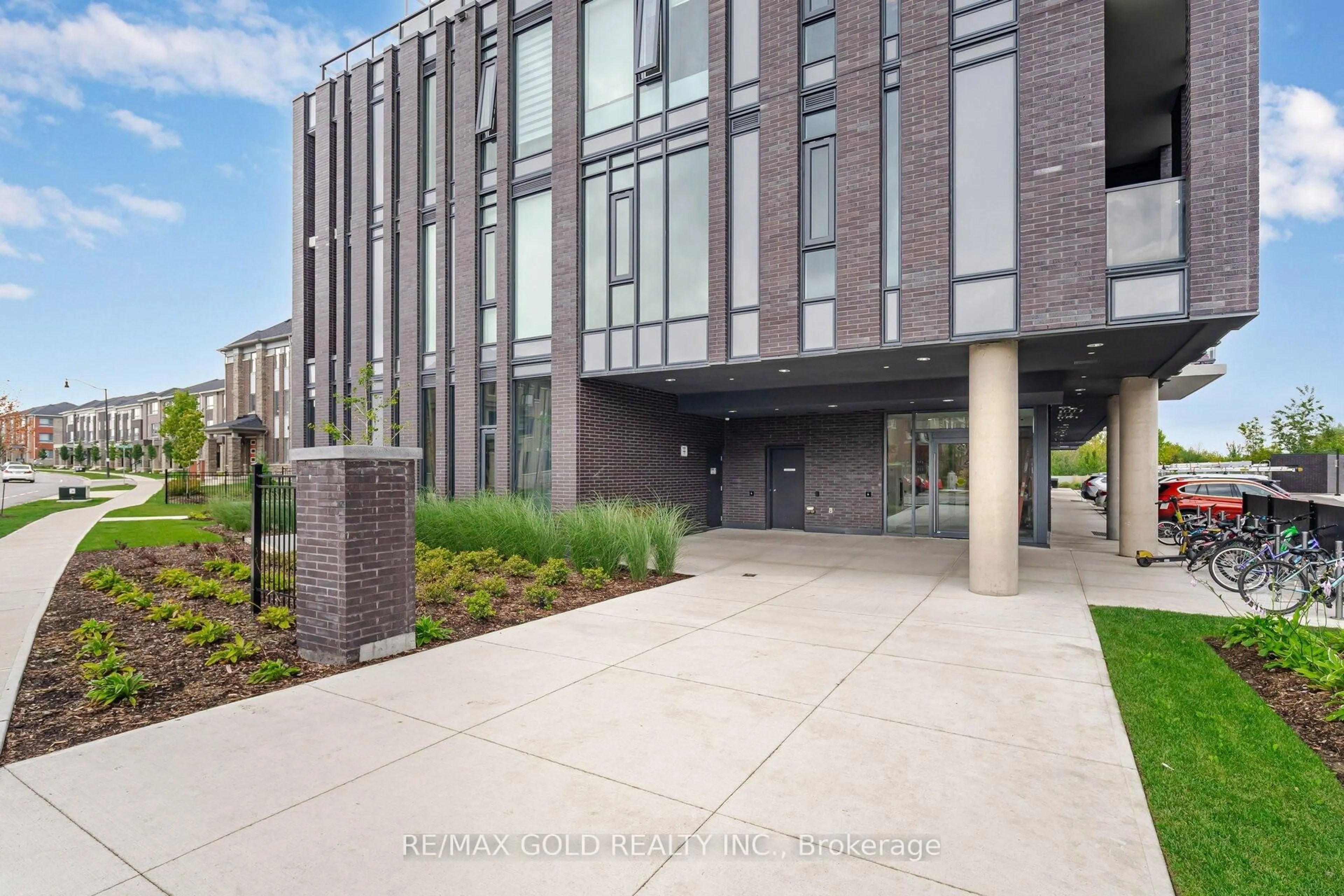 Indoor foyer for 225 Veterans Dr #1203, Brampton Ontario L7A 5L7
