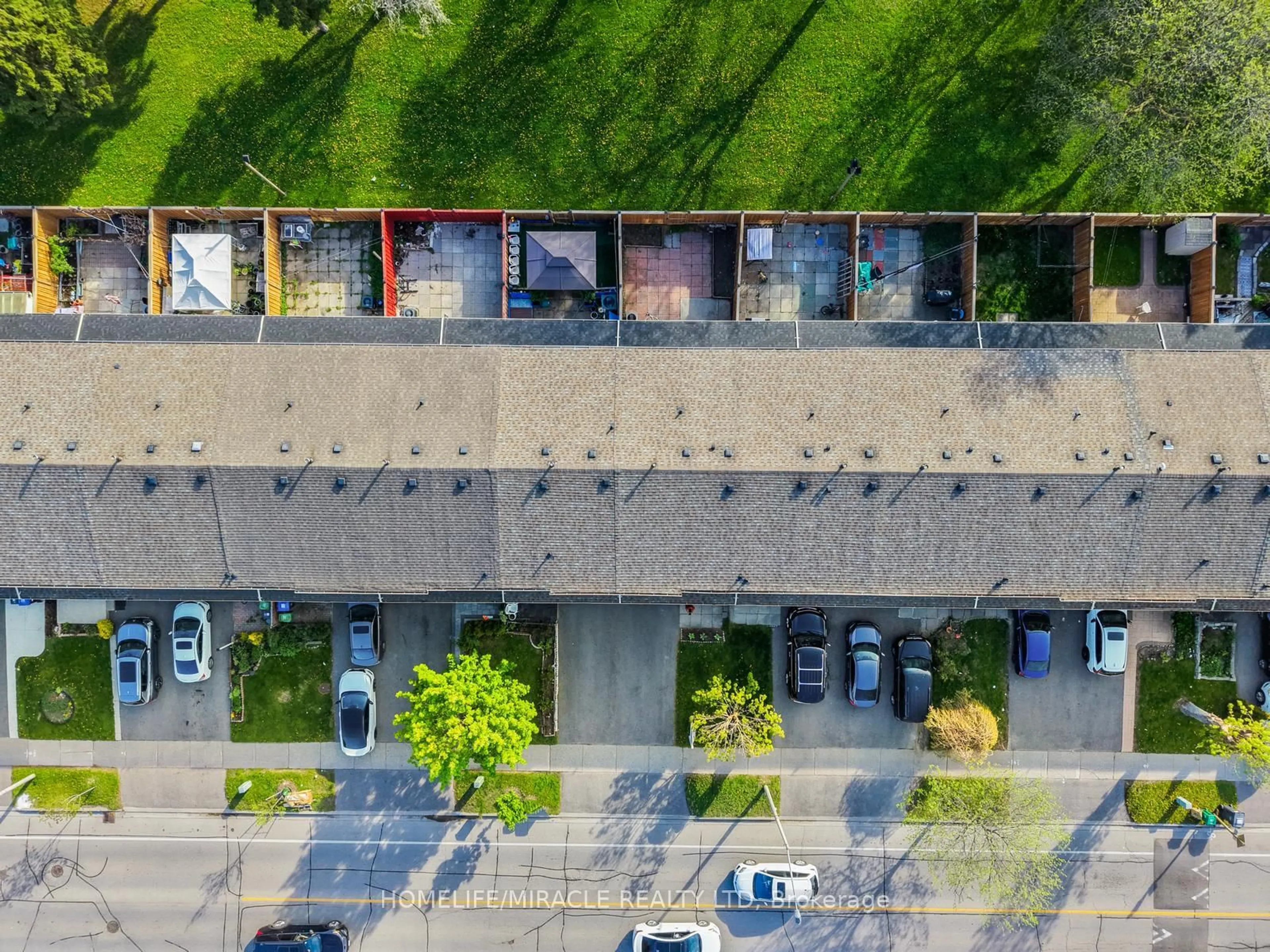 A pic from outside/outdoor area/front of a property/back of a property/a pic from drone, street for 7450 Darcel Ave #13, Mississauga Ontario L4T 2X7