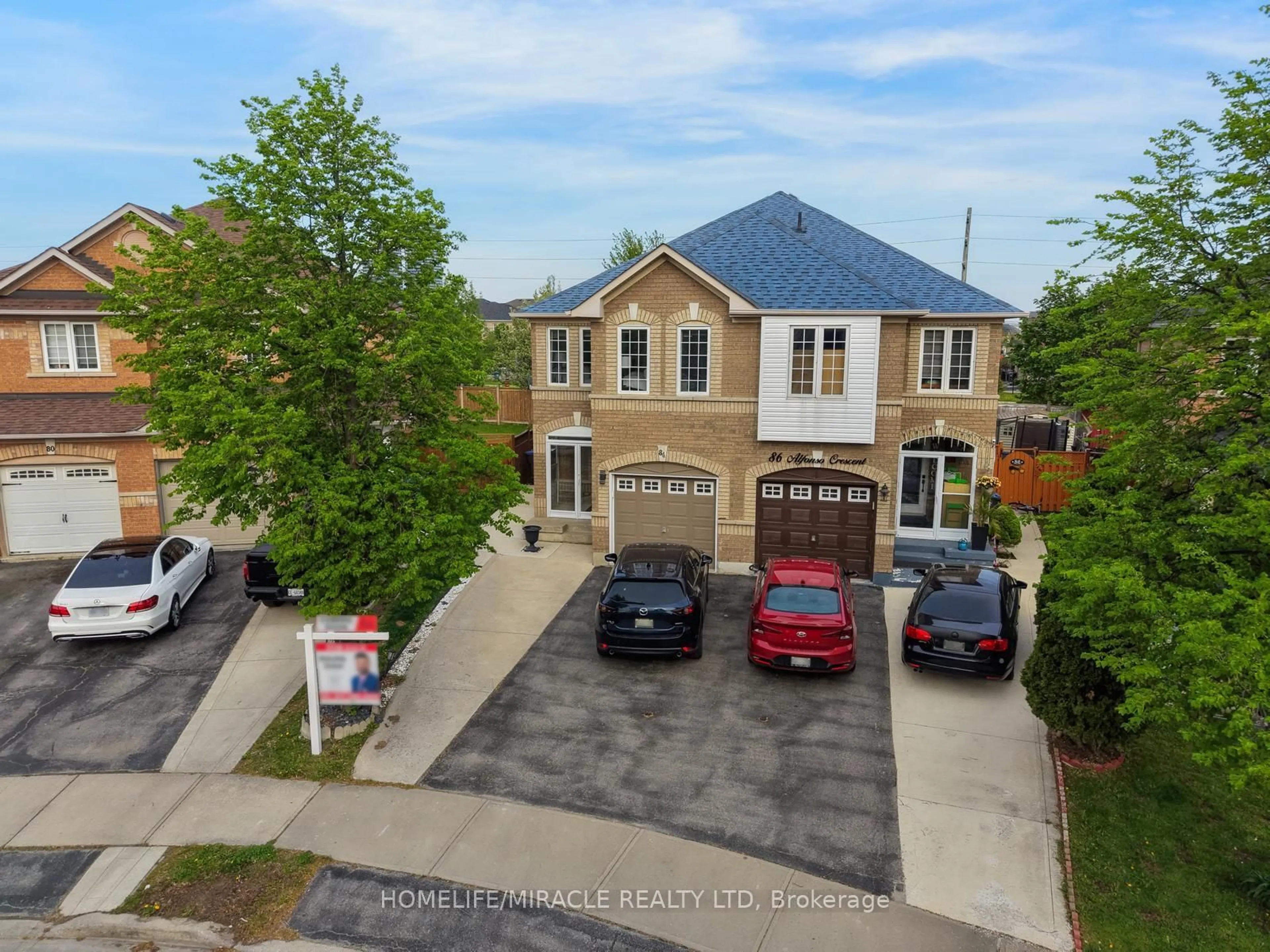 A pic from outside/outdoor area/front of a property/back of a property/a pic from drone, street for 84 Alfonso Cres, Brampton Ontario L6P 1S4
