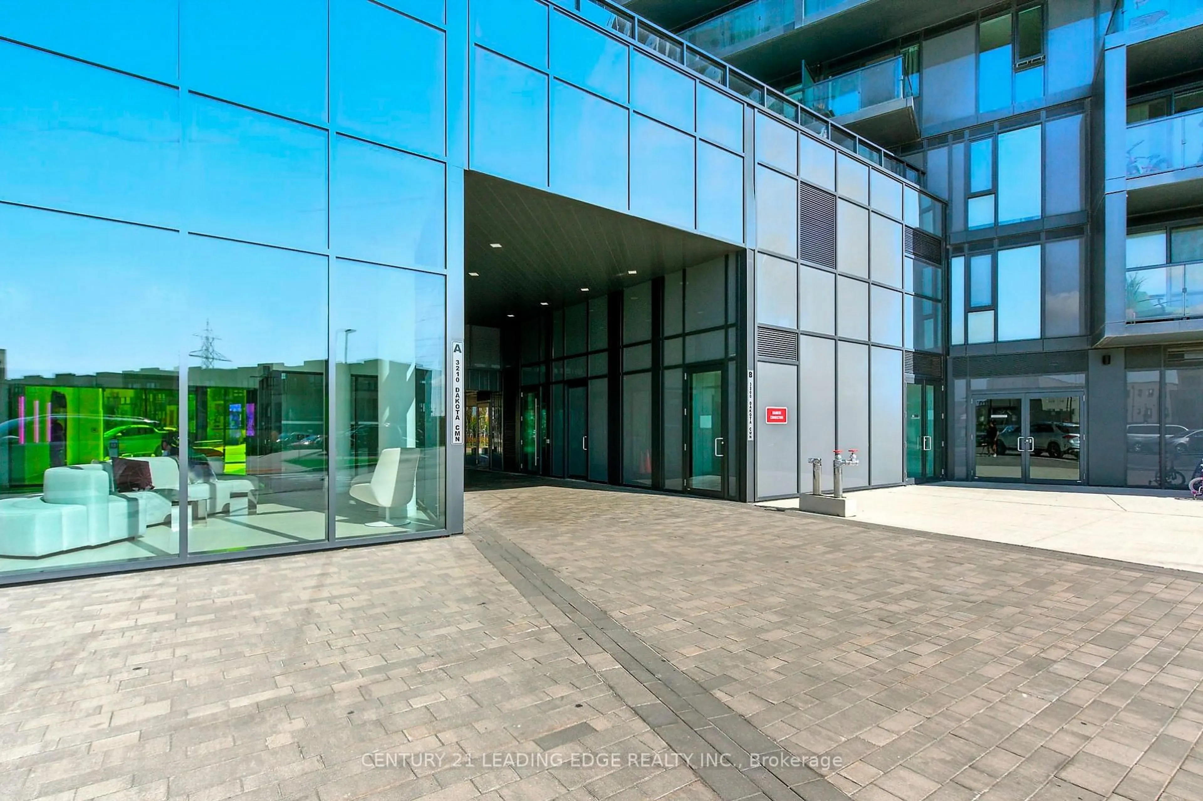 Indoor foyer for 3200 Dakota Common #B211, Burlington Ontario L7M 2A7