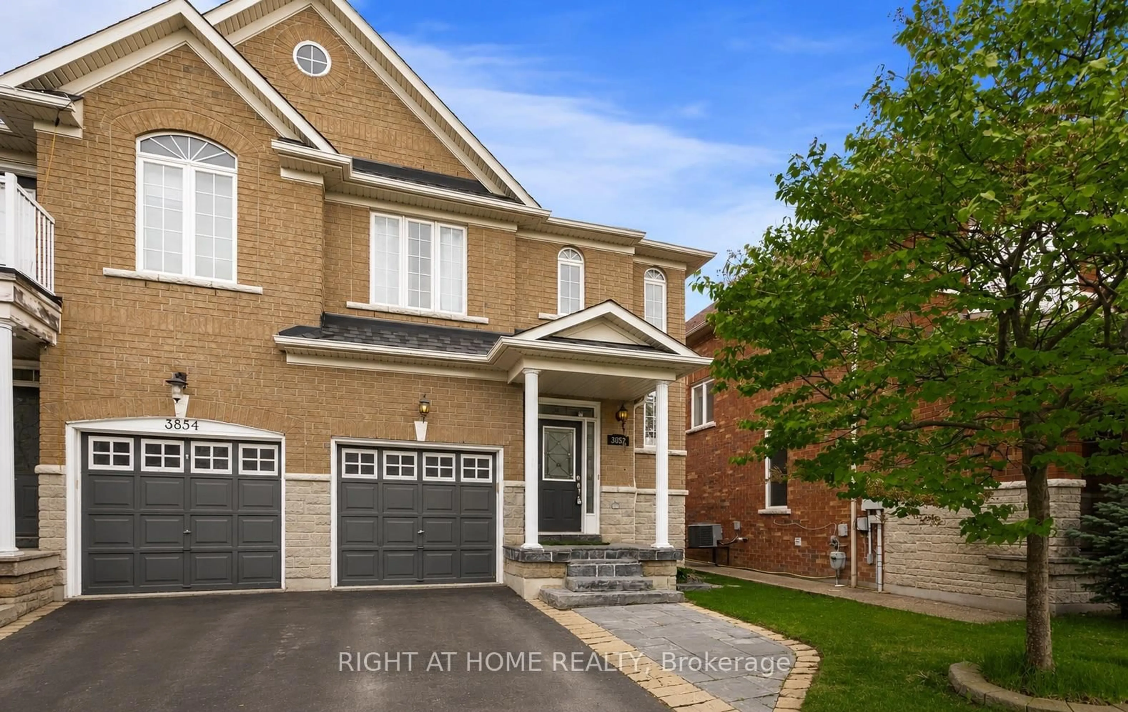 Home with brick exterior material, street for 3852 Bloomington Cres, Mississauga Ontario L5M 0A3