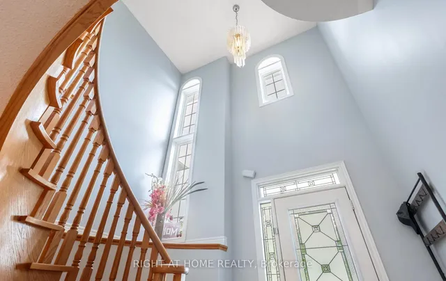 3852 Bloomington Cres, Mississauga 5