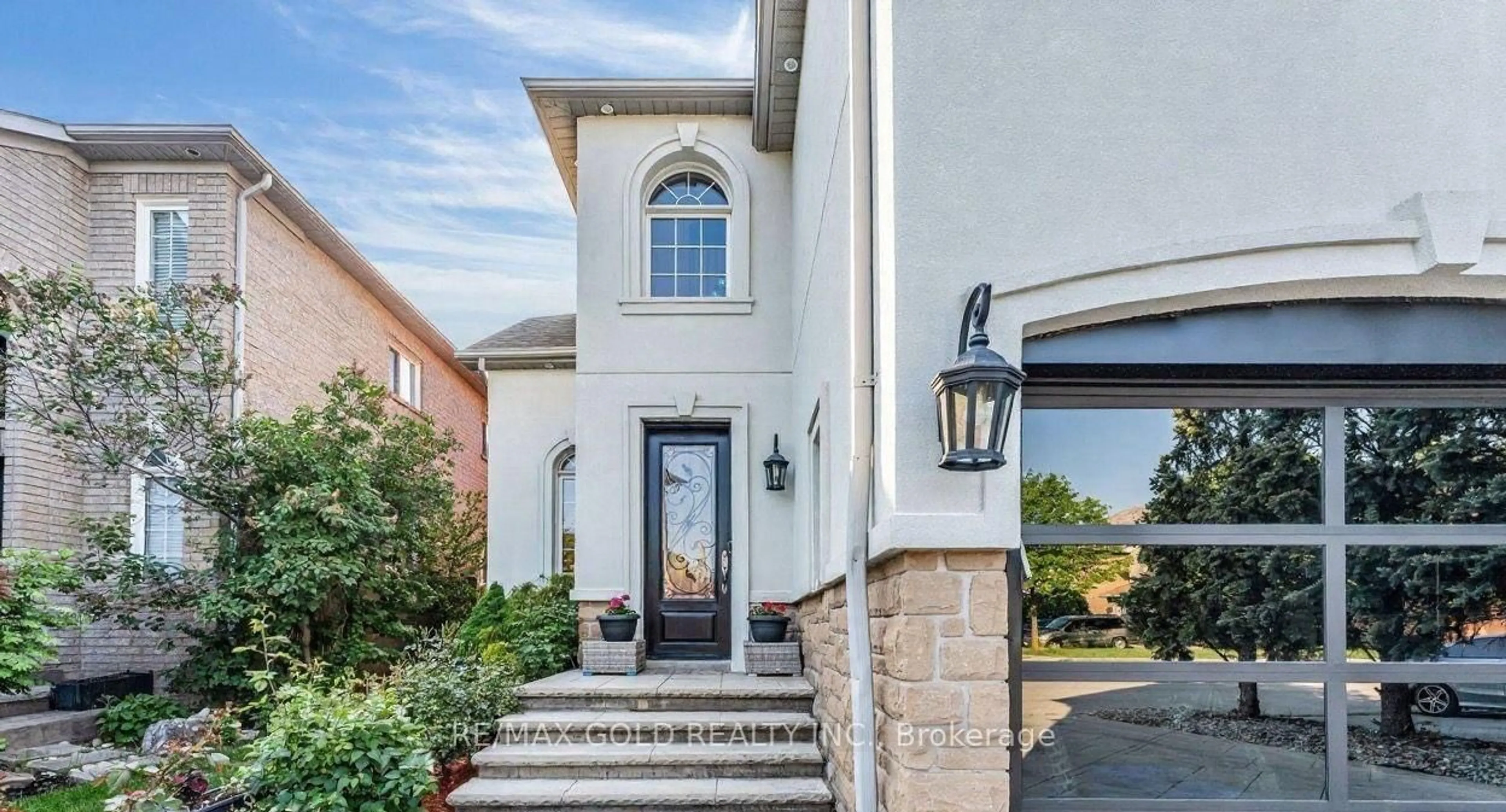 Home with brick exterior material, street for 2293 Woodcrest Dr, Oakville Ontario L6M 4C5