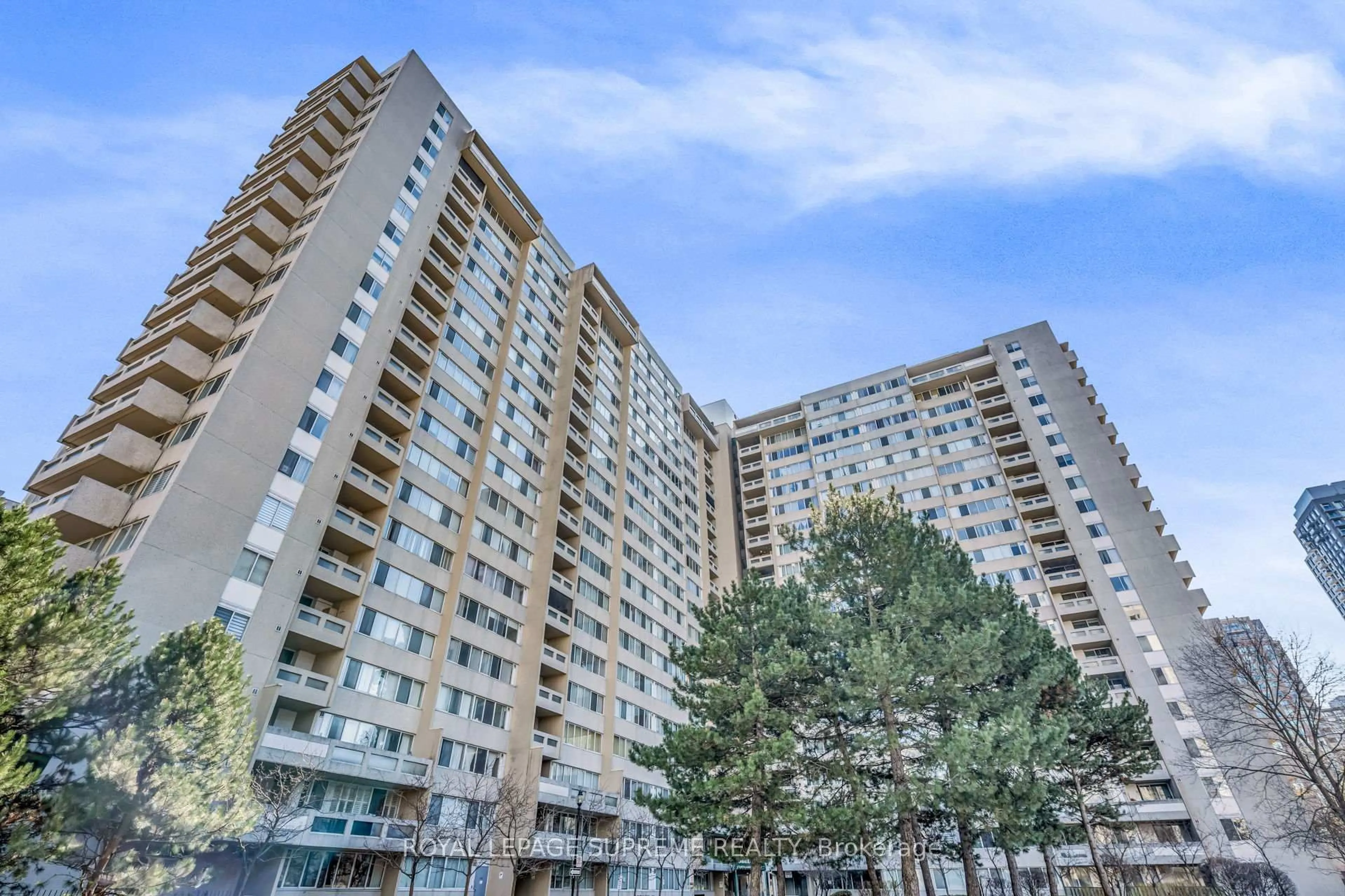 Unknown for 3590 Kaneff Cres #1907, Mississauga Ontario L5A 3X3