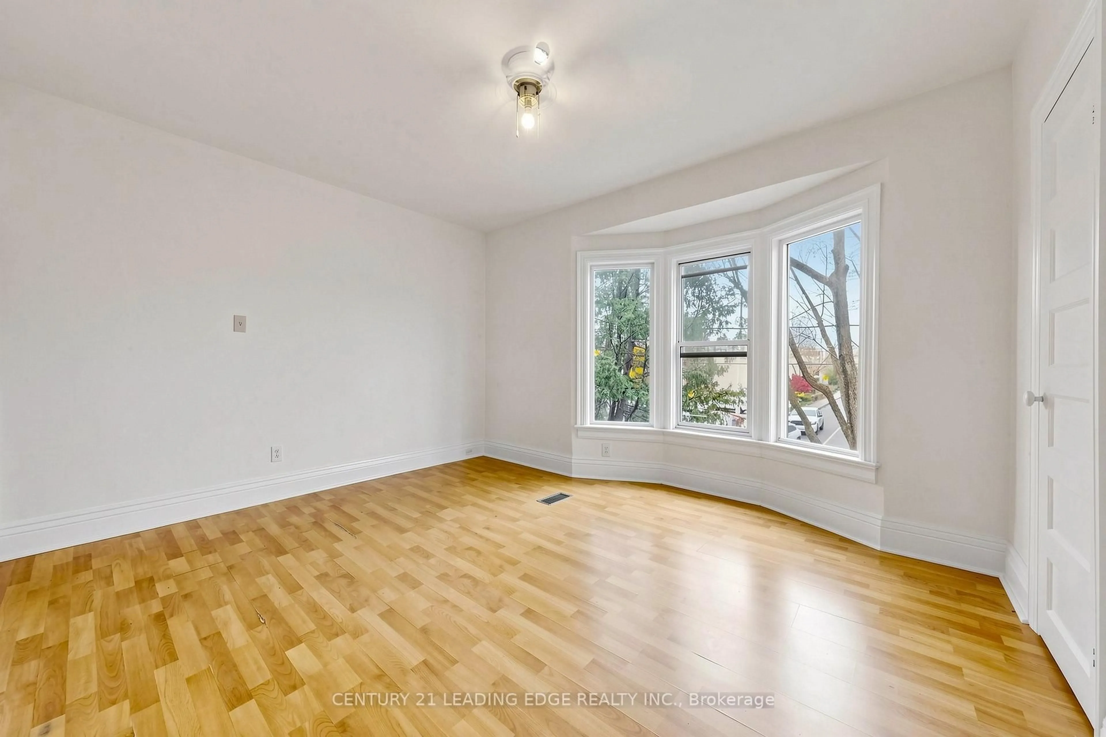 A pic of a room for 1132 Dufferin St, Toronto Ontario M6H 4B6