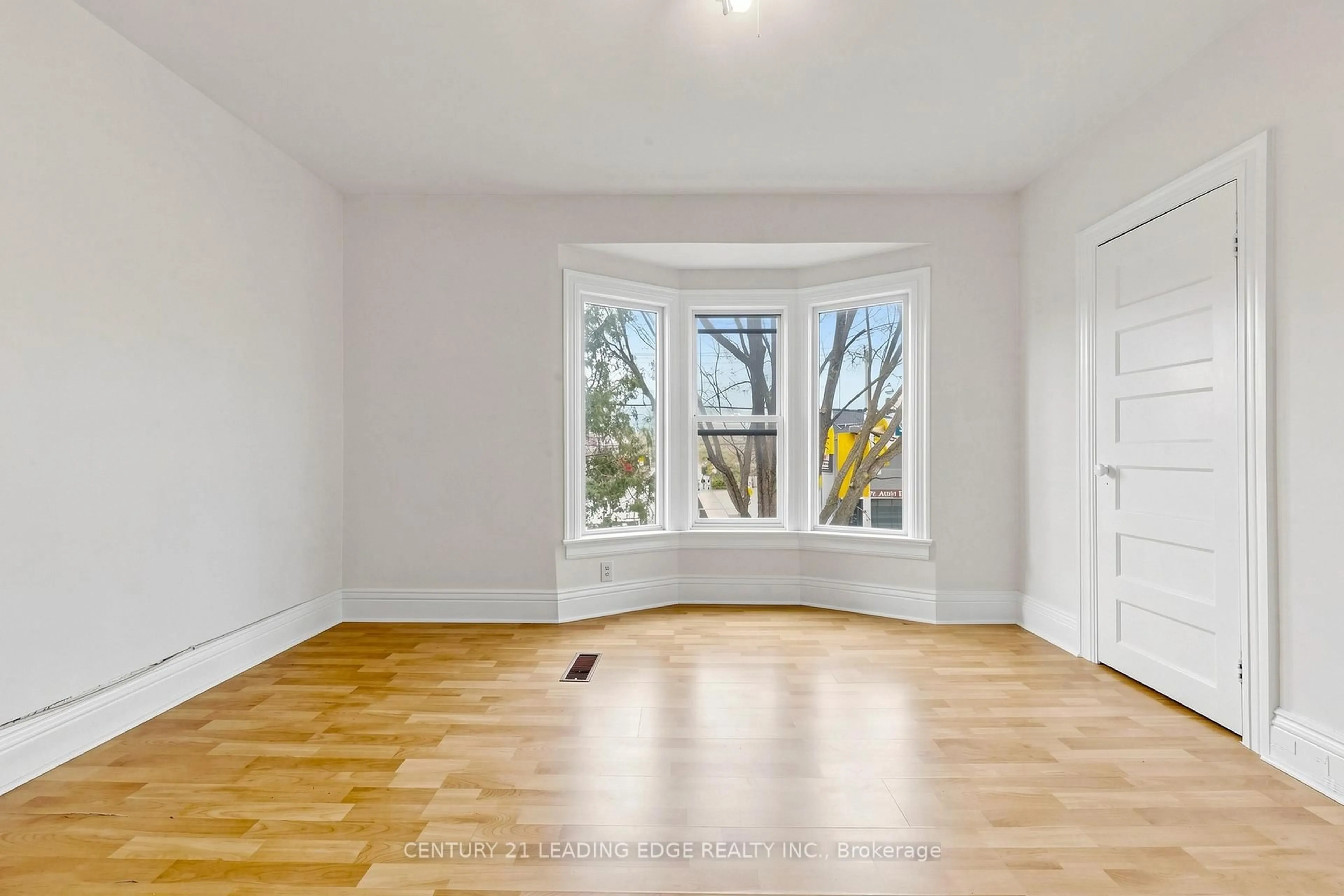 A pic of a room for 1132 Dufferin St, Toronto Ontario M6H 4B6
