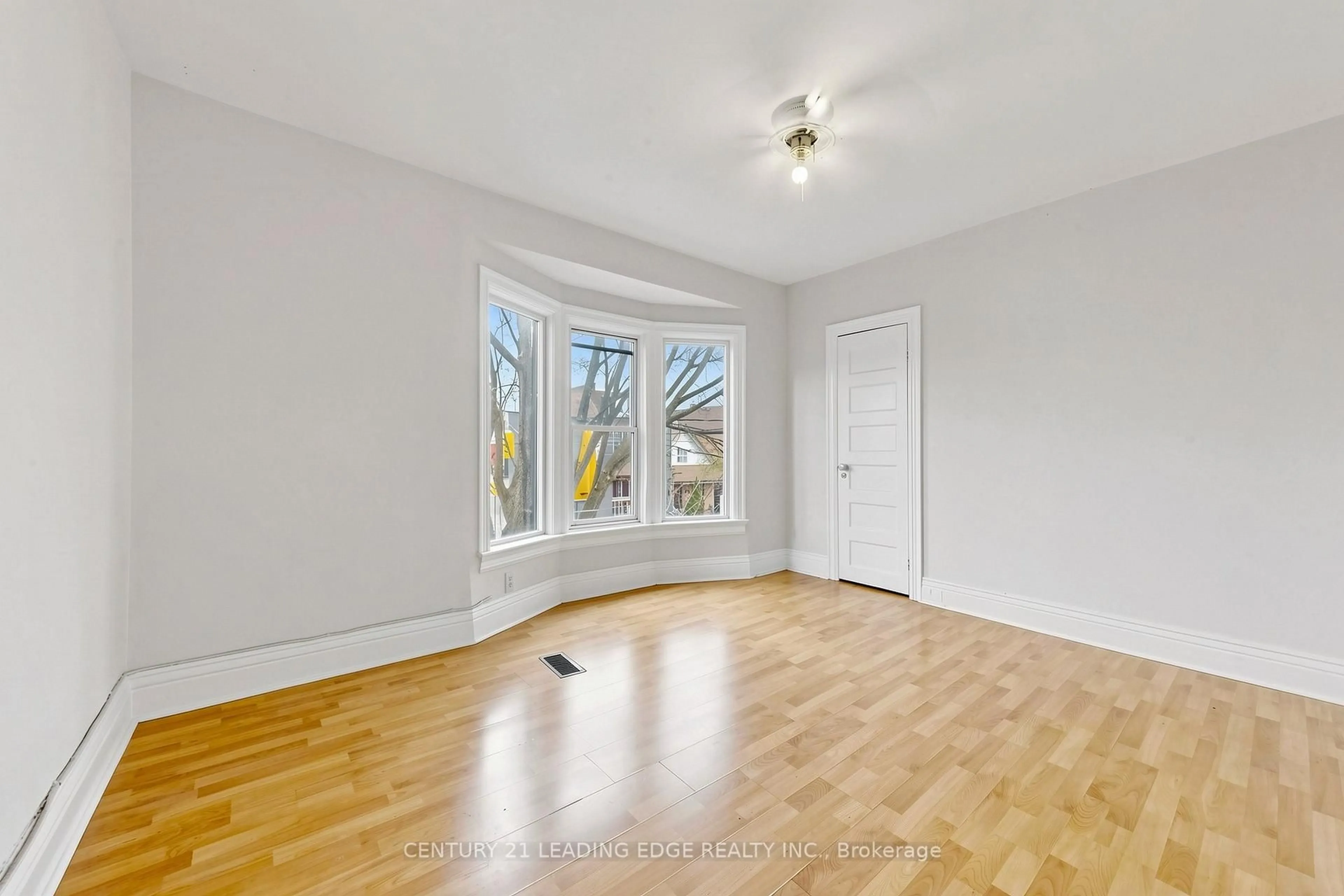 A pic of a room for 1132 Dufferin St, Toronto Ontario M6H 4B6