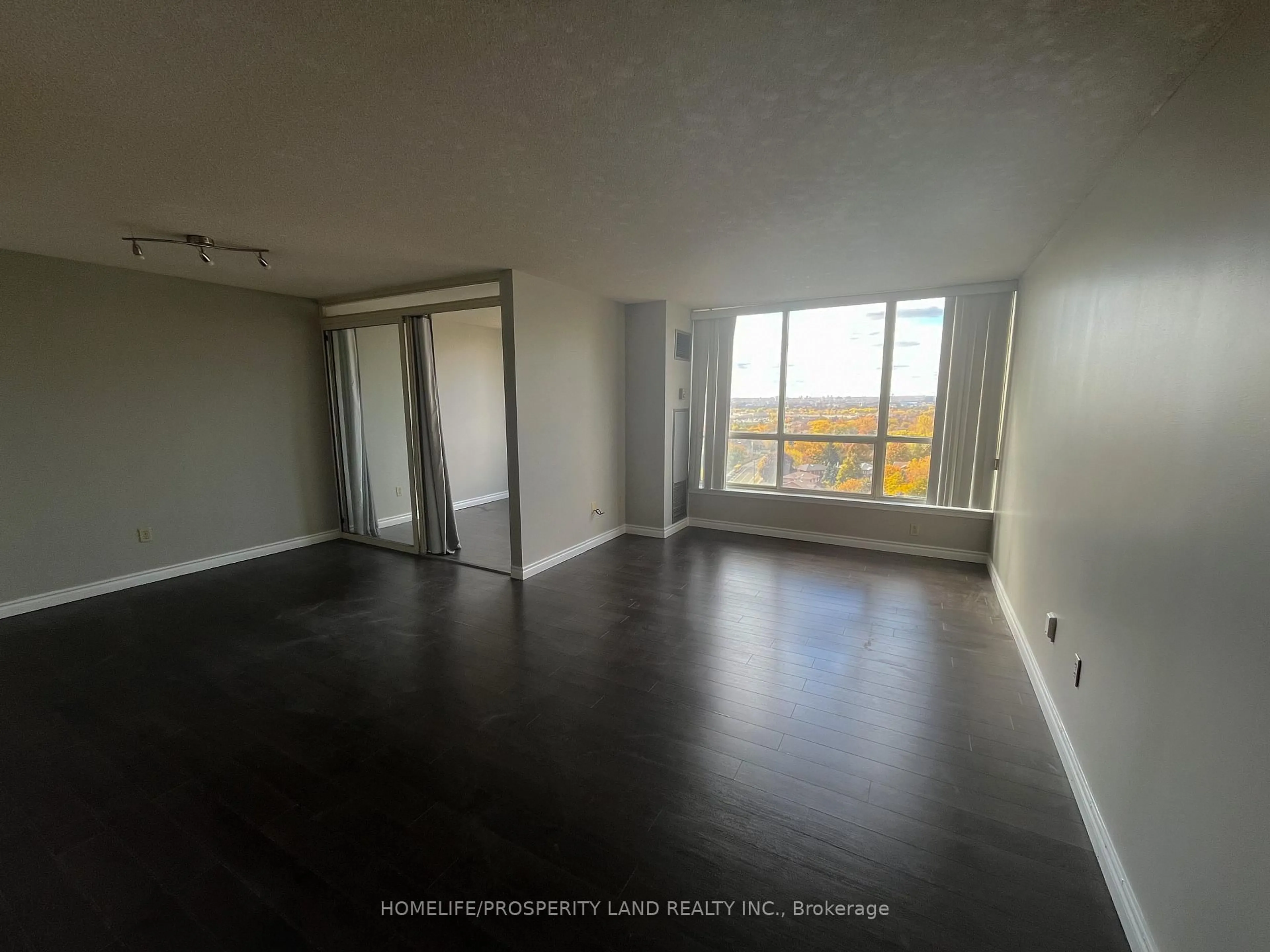 A pic of a room for 55 Elm Dr #1813, Mississauga Ontario L5B 3Z3