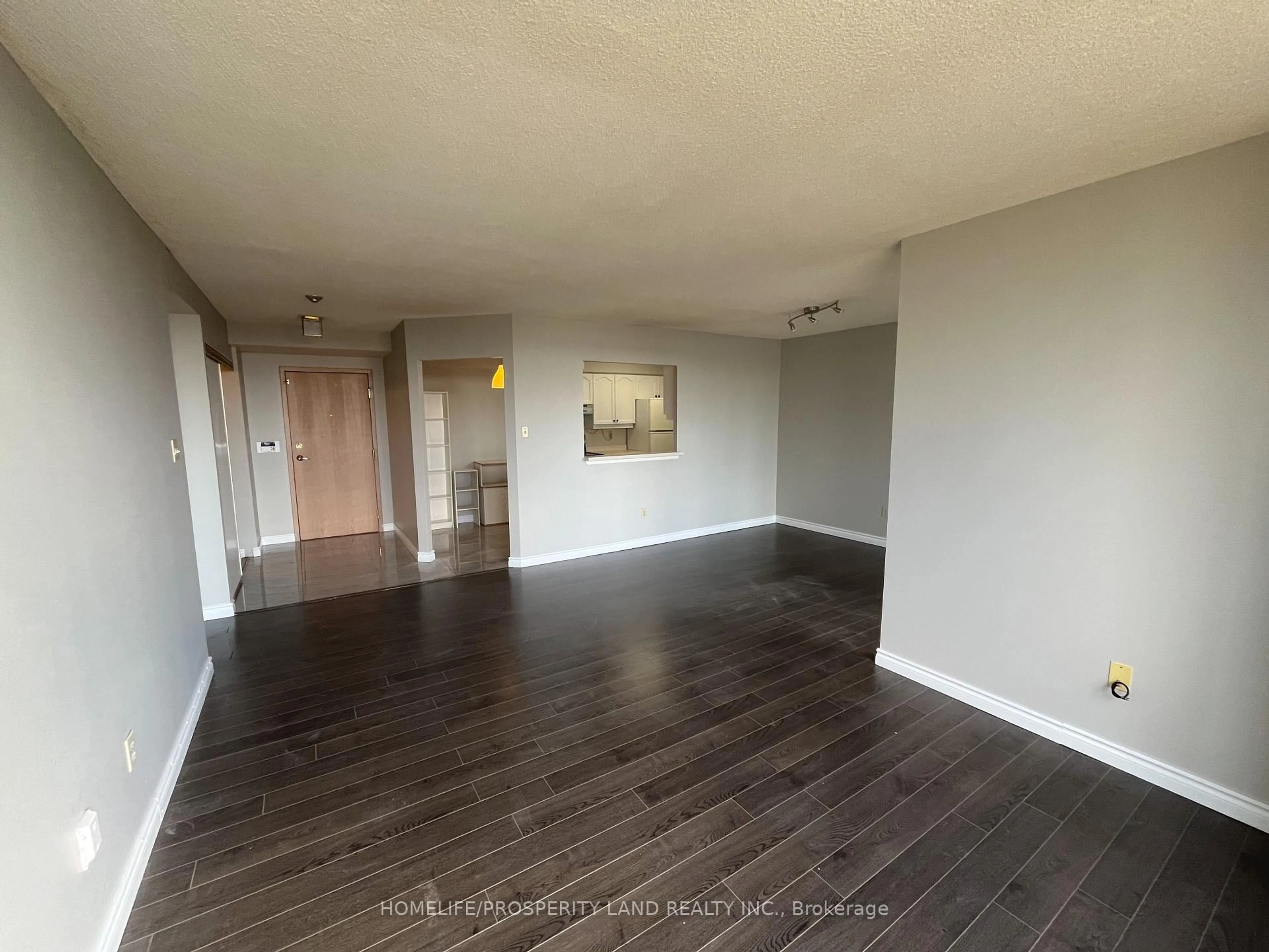 A pic of a room for 55 Elm Dr #1813, Mississauga Ontario L5B 3Z3
