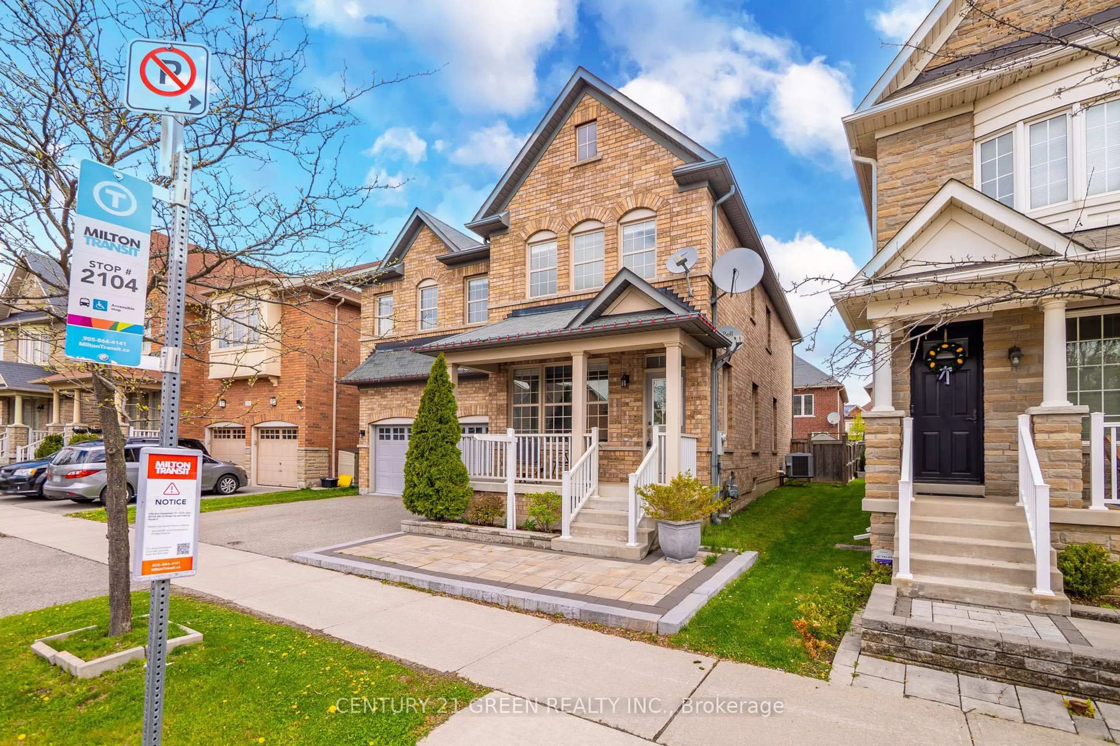 Home with brick exterior material, street for 265 Scott Blvd, Milton Ontario L9T 6Z8