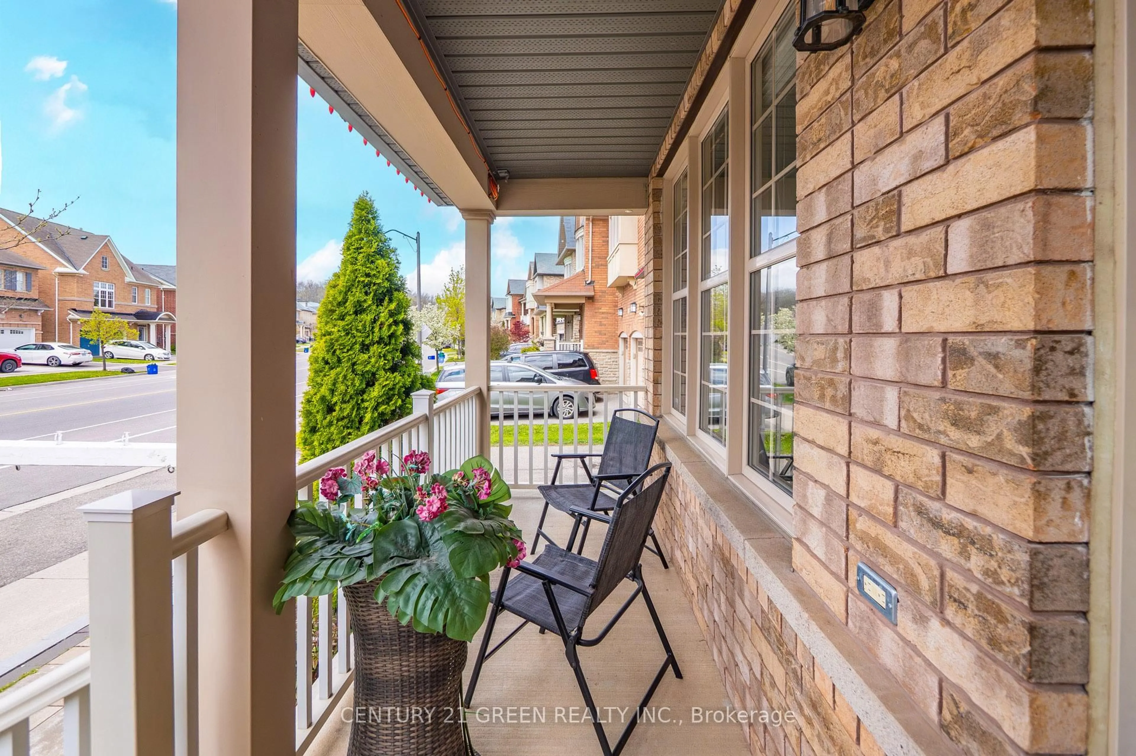 Patio, street for 265 Scott Blvd, Milton Ontario L9T 6Z8