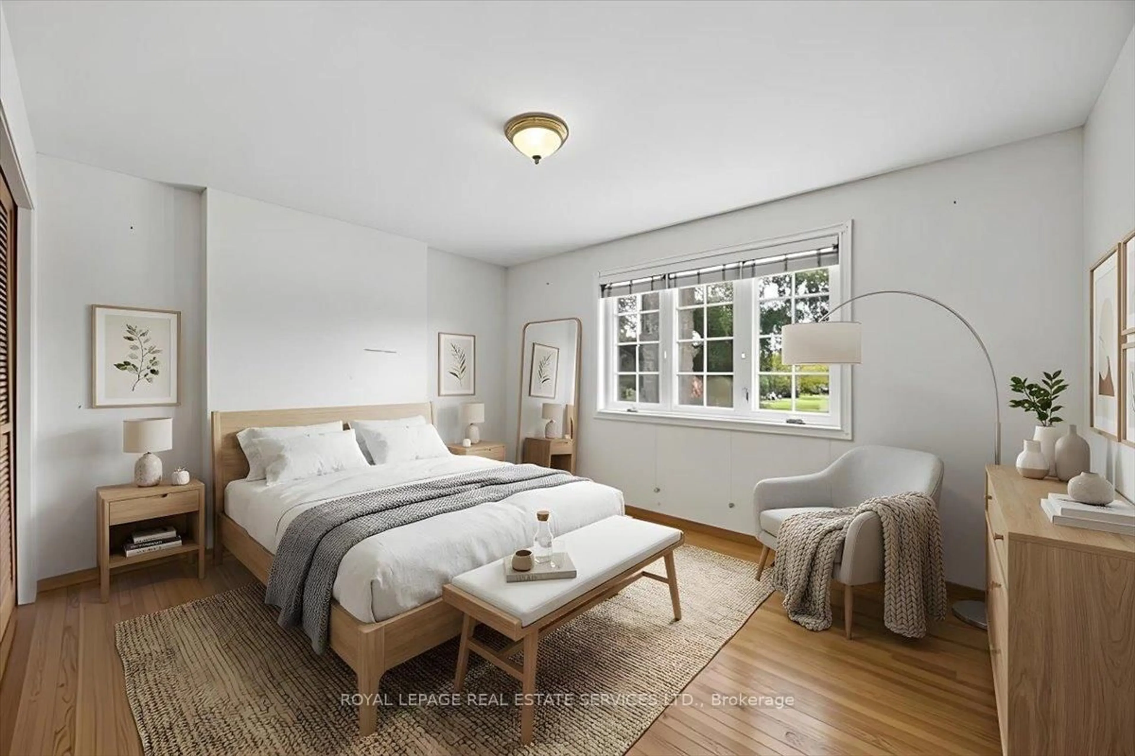 Bedroom with bed, unknown for 18 Chesterfield Rd, Brampton Ontario L6W 1K9