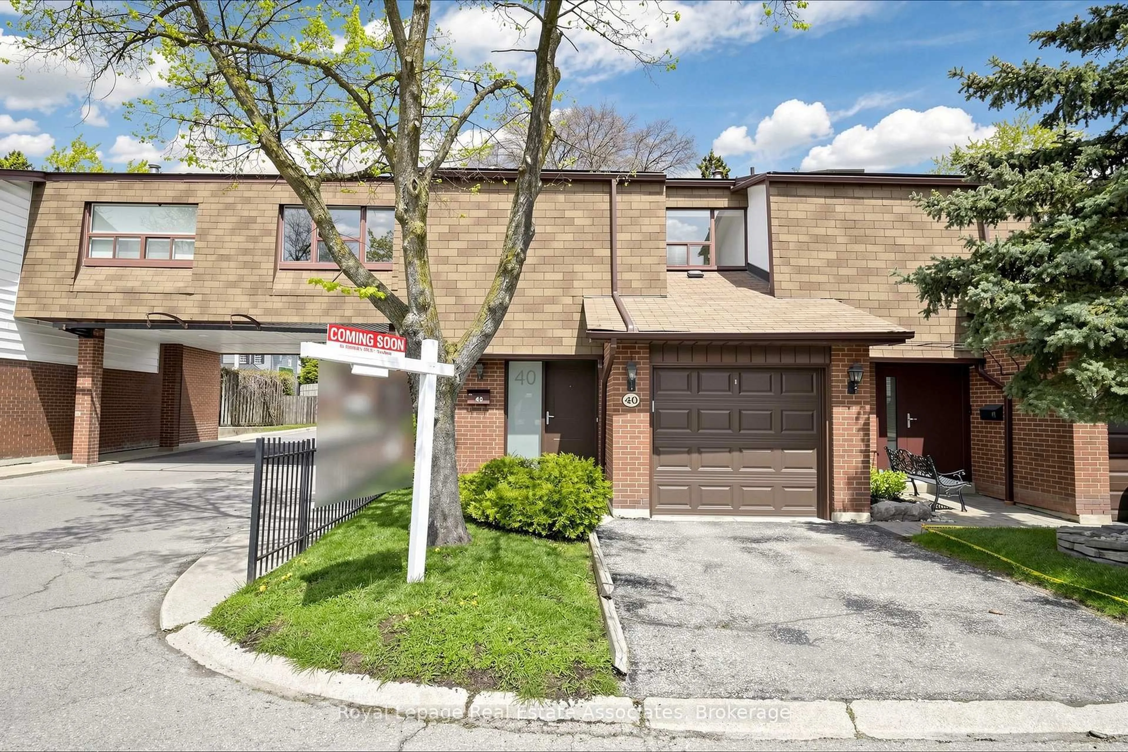 Unknown for 600 Silver Creek Blvd #40, Mississauga Ontario L5A 2B4