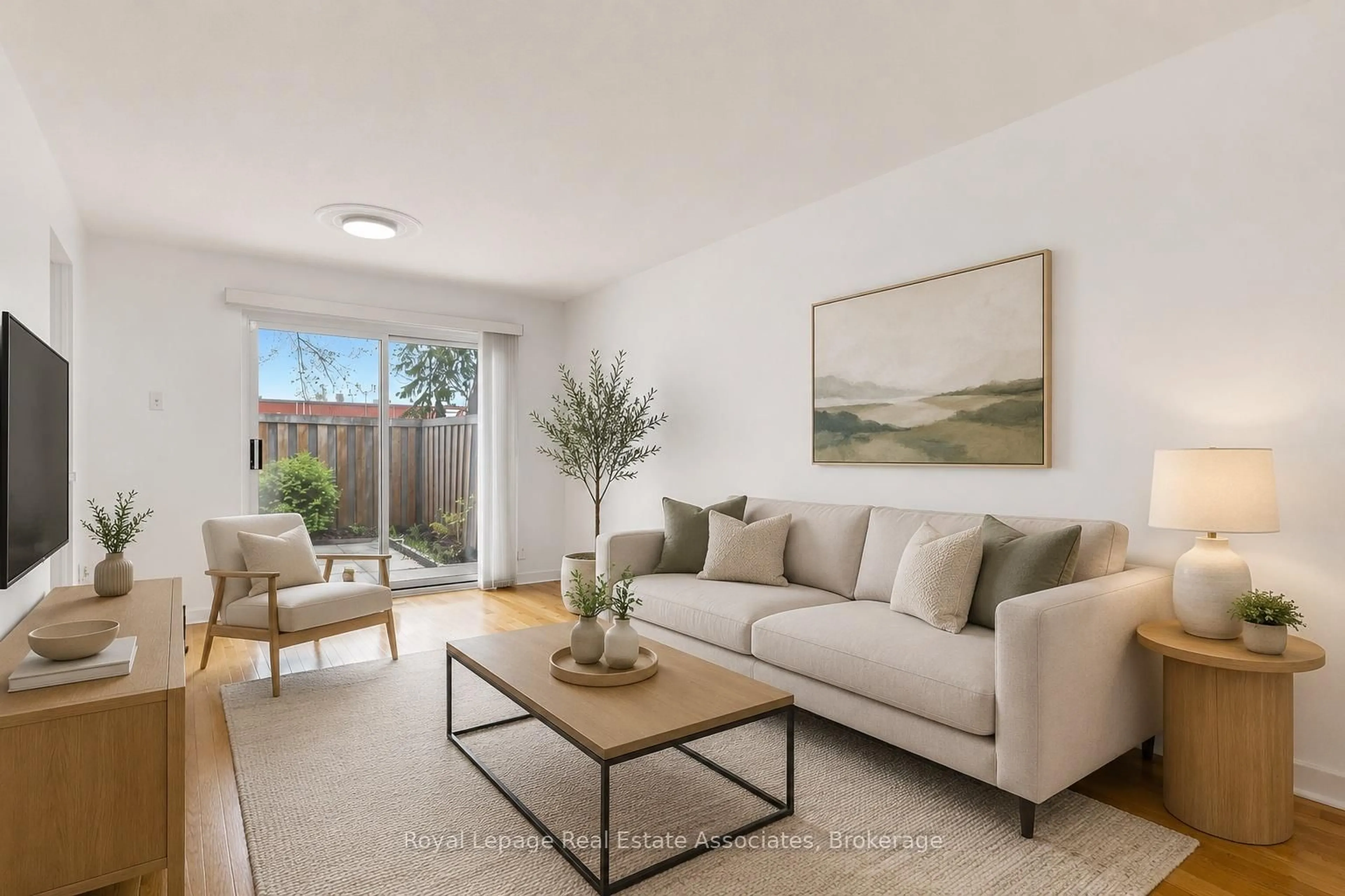 Living room with furniture, unknown for 600 Silver Creek Blvd #40, Mississauga Ontario L5A 2B4
