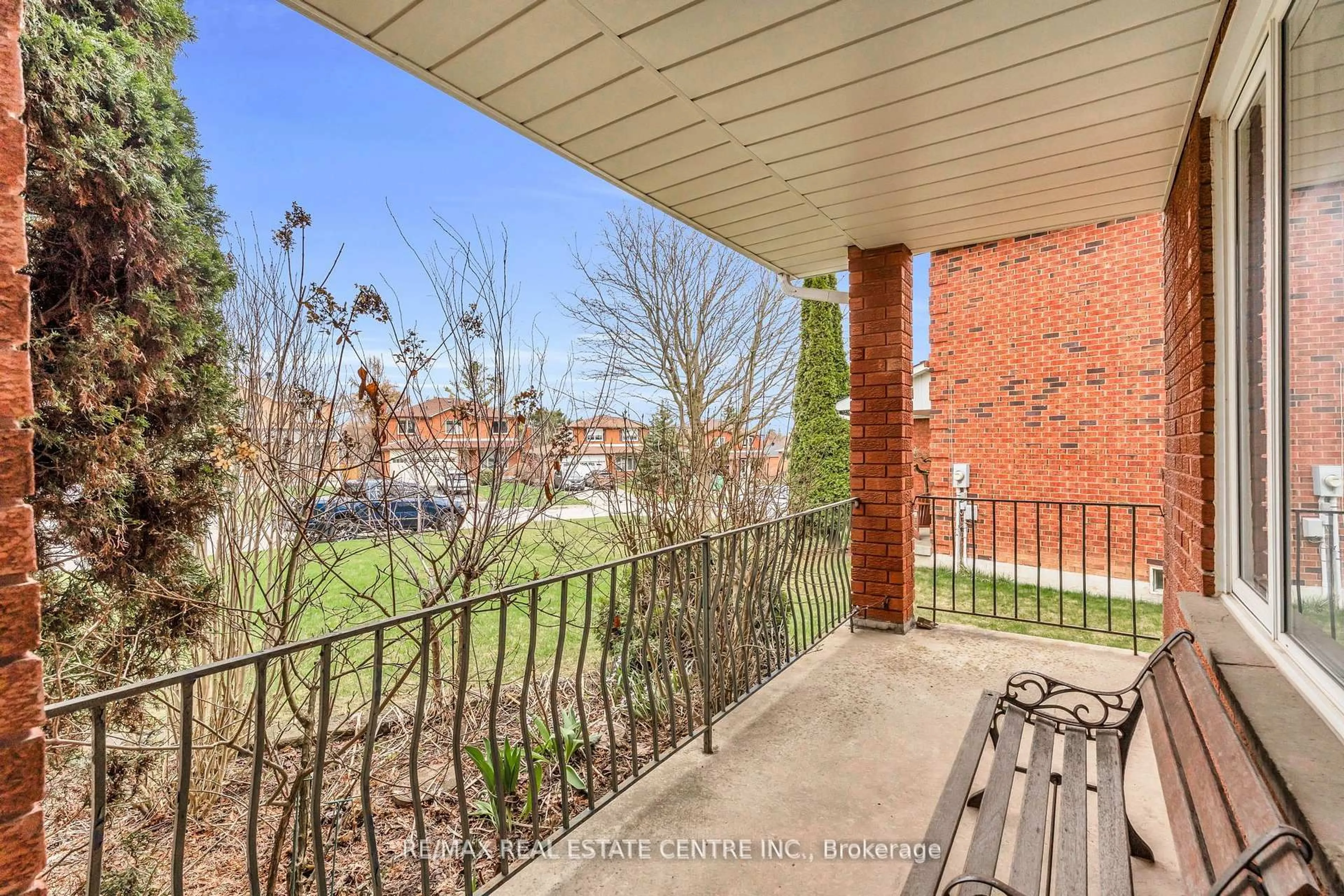 Balcony in the apartment, unknown for 255 Kensington Pl, Orangeville Ontario L9W 4G8