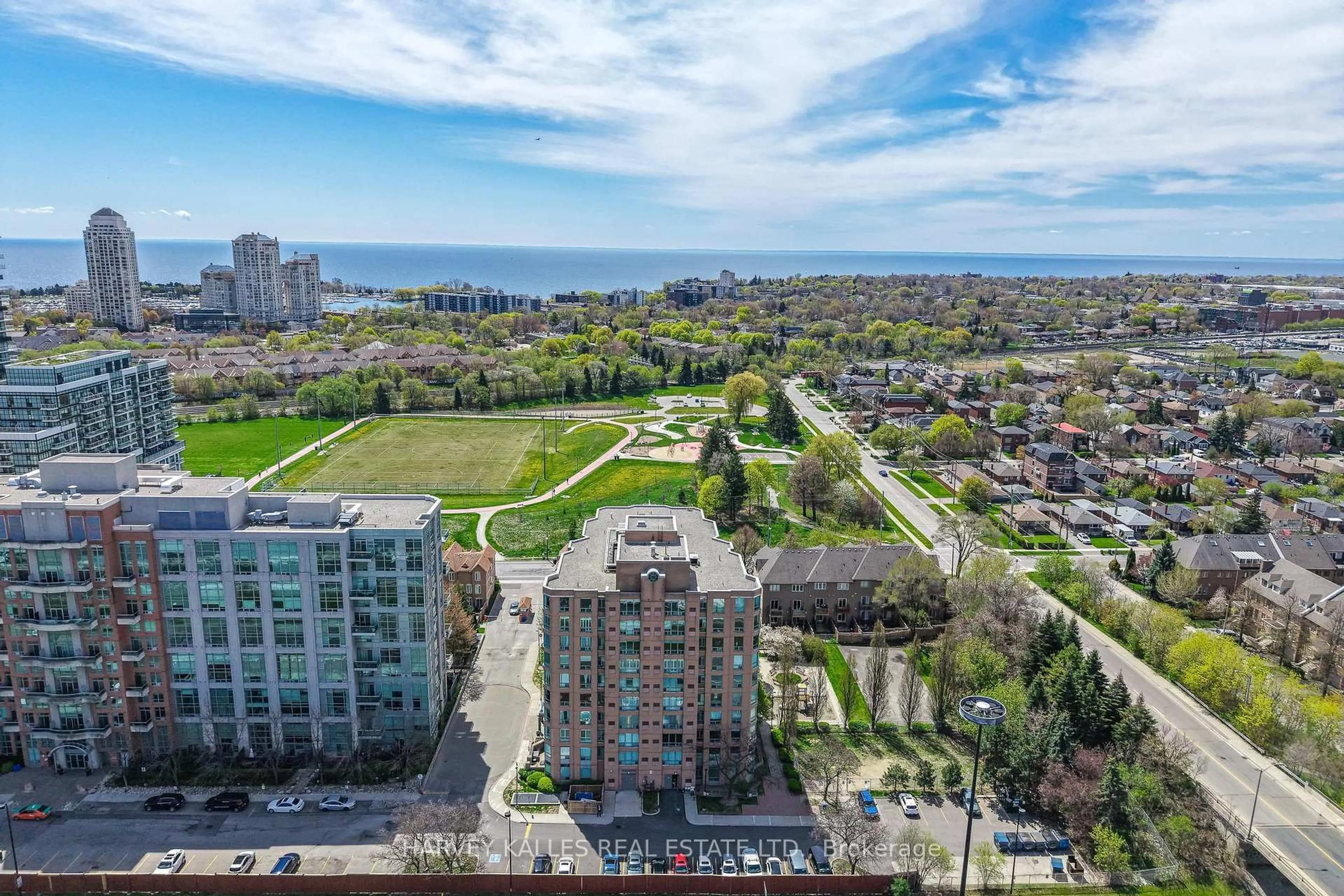 A pic from outside/outdoor area/front of a property/back of a property/a pic from drone, city buildings view from balcony for 190 Manitoba St #904, Toronto Ontario M8Y 3Y8