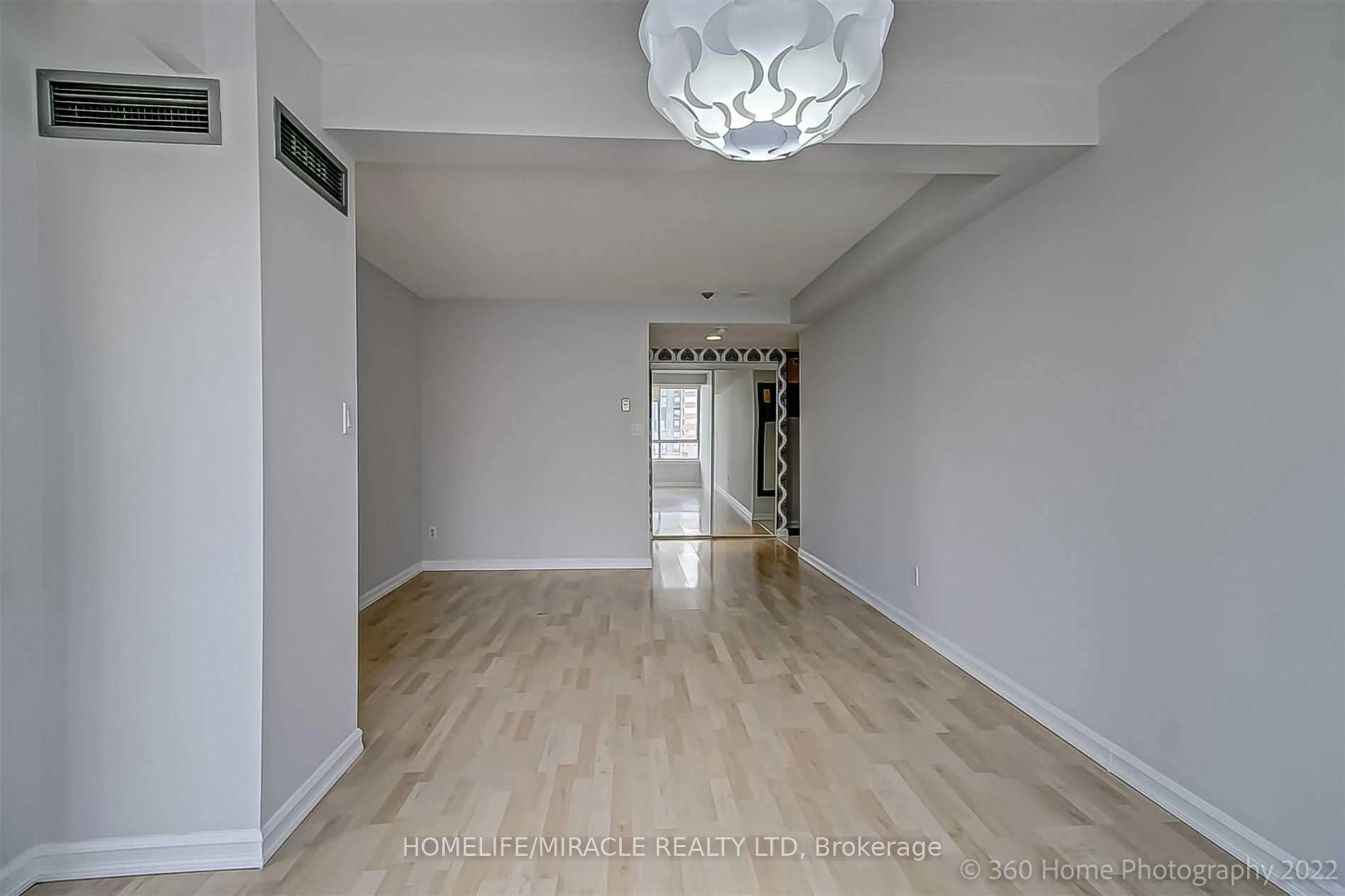 Unknown for 3605 Kariya Dr #804B, Mississauga Ontario L5B 3J2