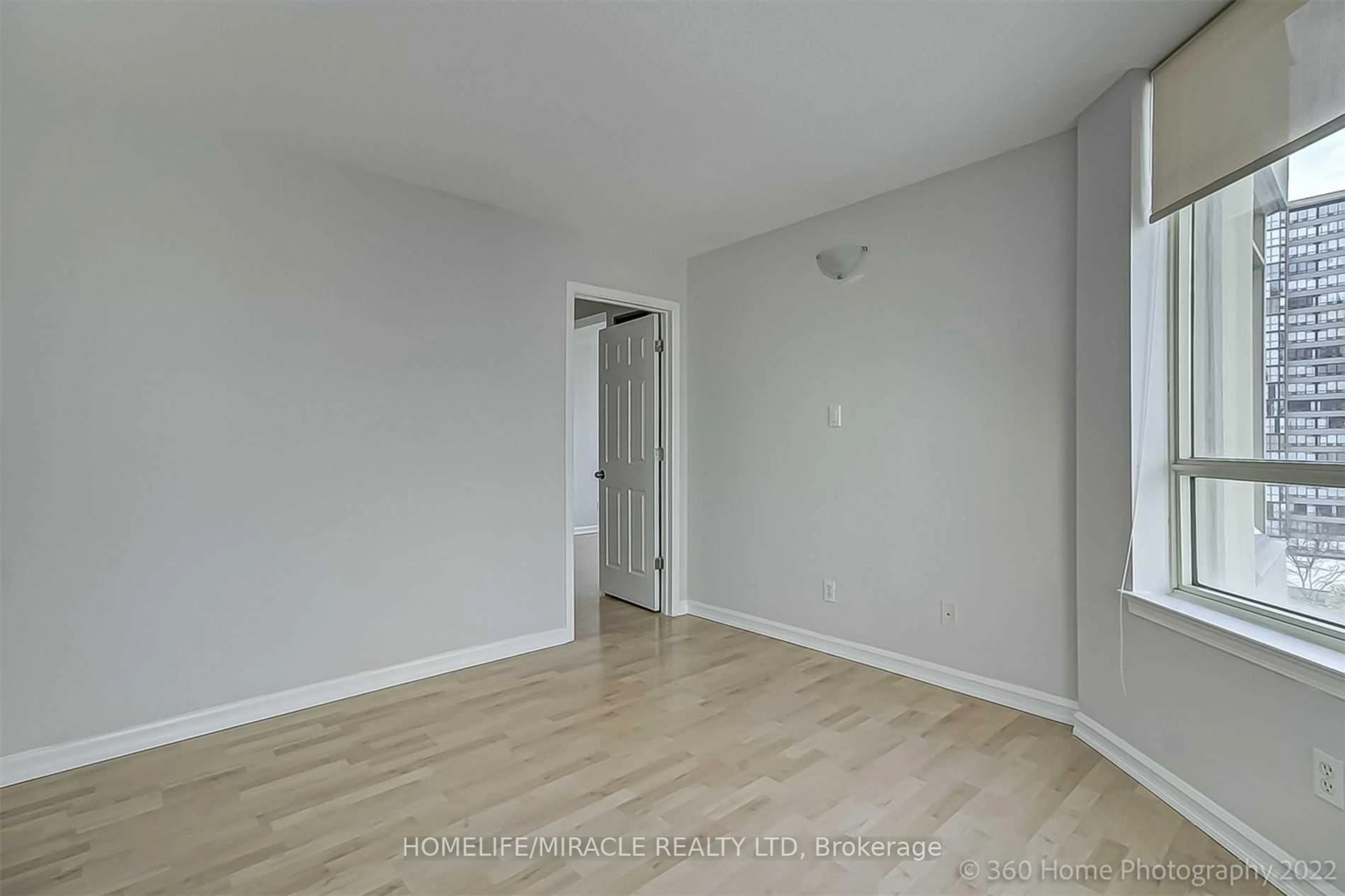 A pic of a room for 3605 Kariya Dr #804B, Mississauga Ontario L5B 3J2