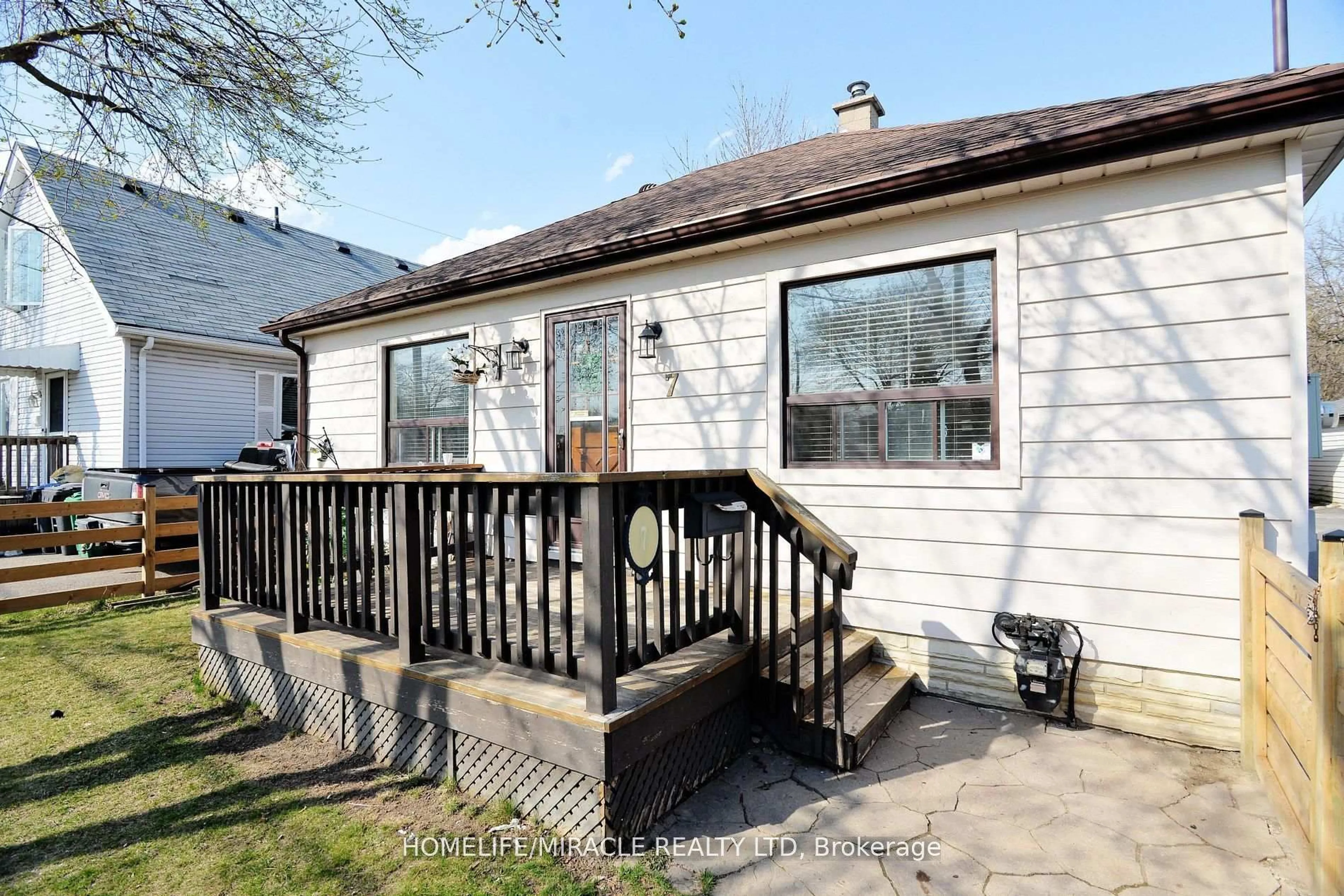 Unknown for 7 Sophia St, Brampton Ontario L6V 1T8