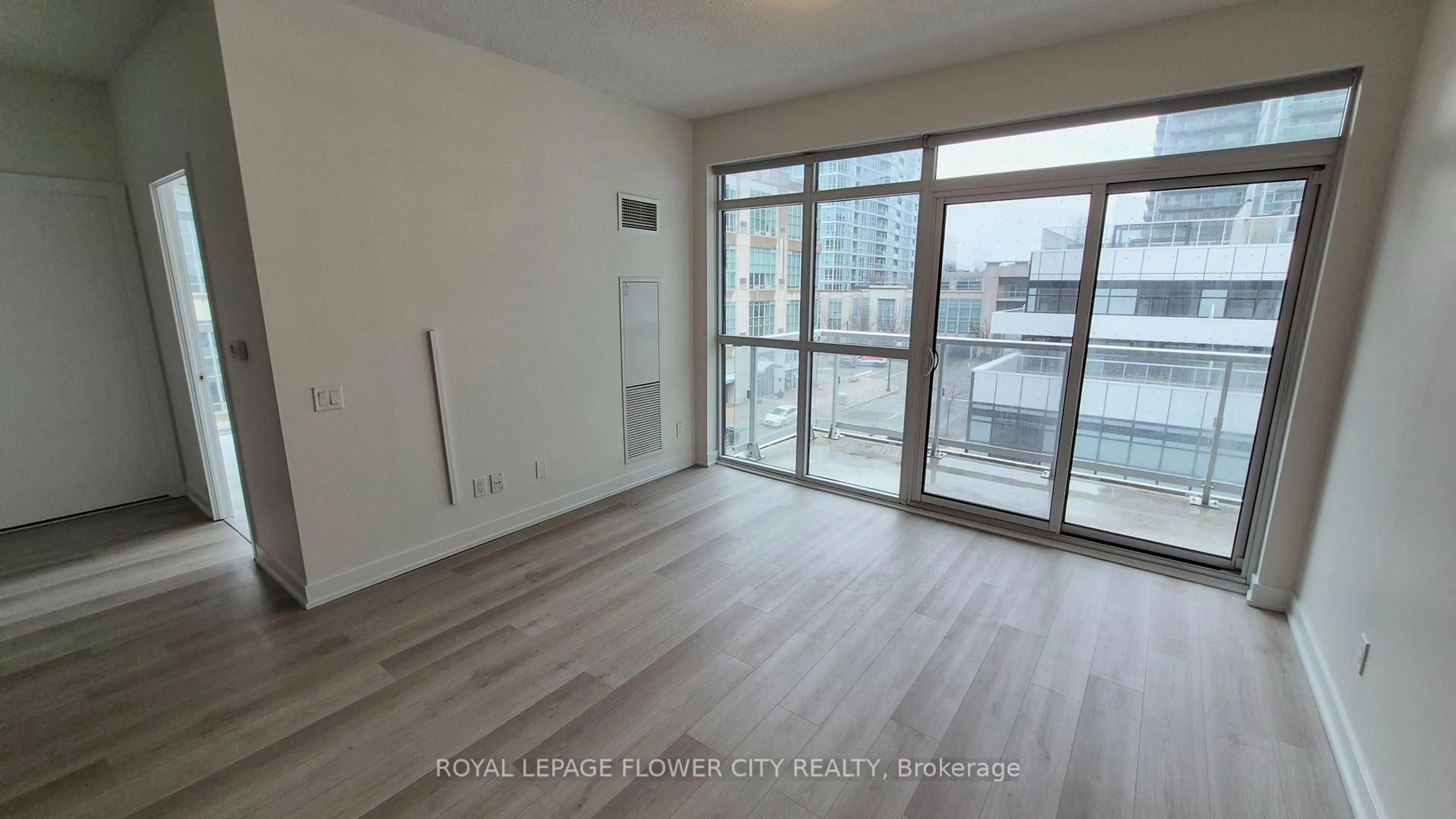 A pic of a room for 251 Manitoba St #432, Toronto Ontario M8Y 0C7