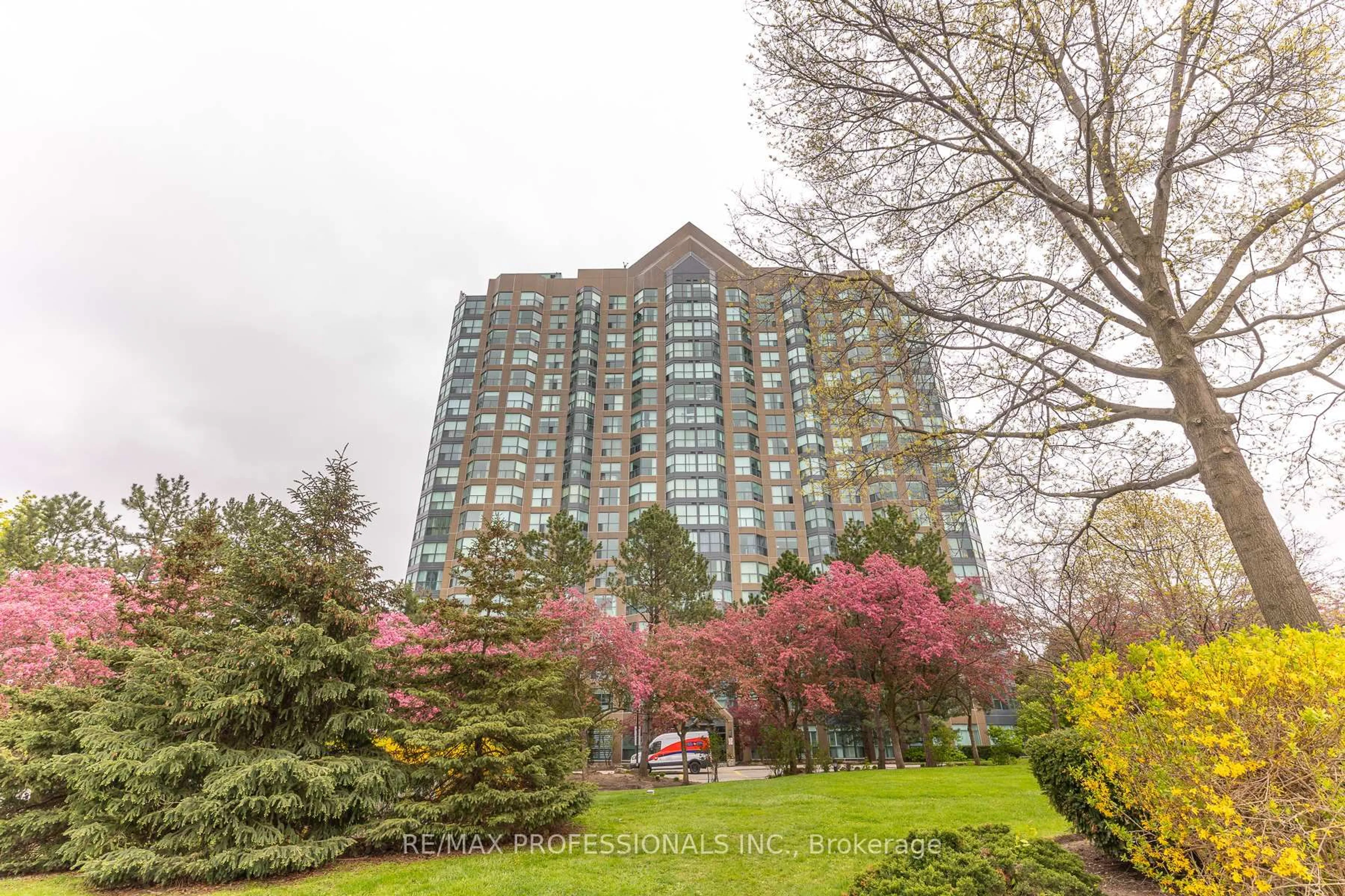 Unknown for 2177 Burnhamthorpe Rd #702, Mississauga Ontario L5L 5P9