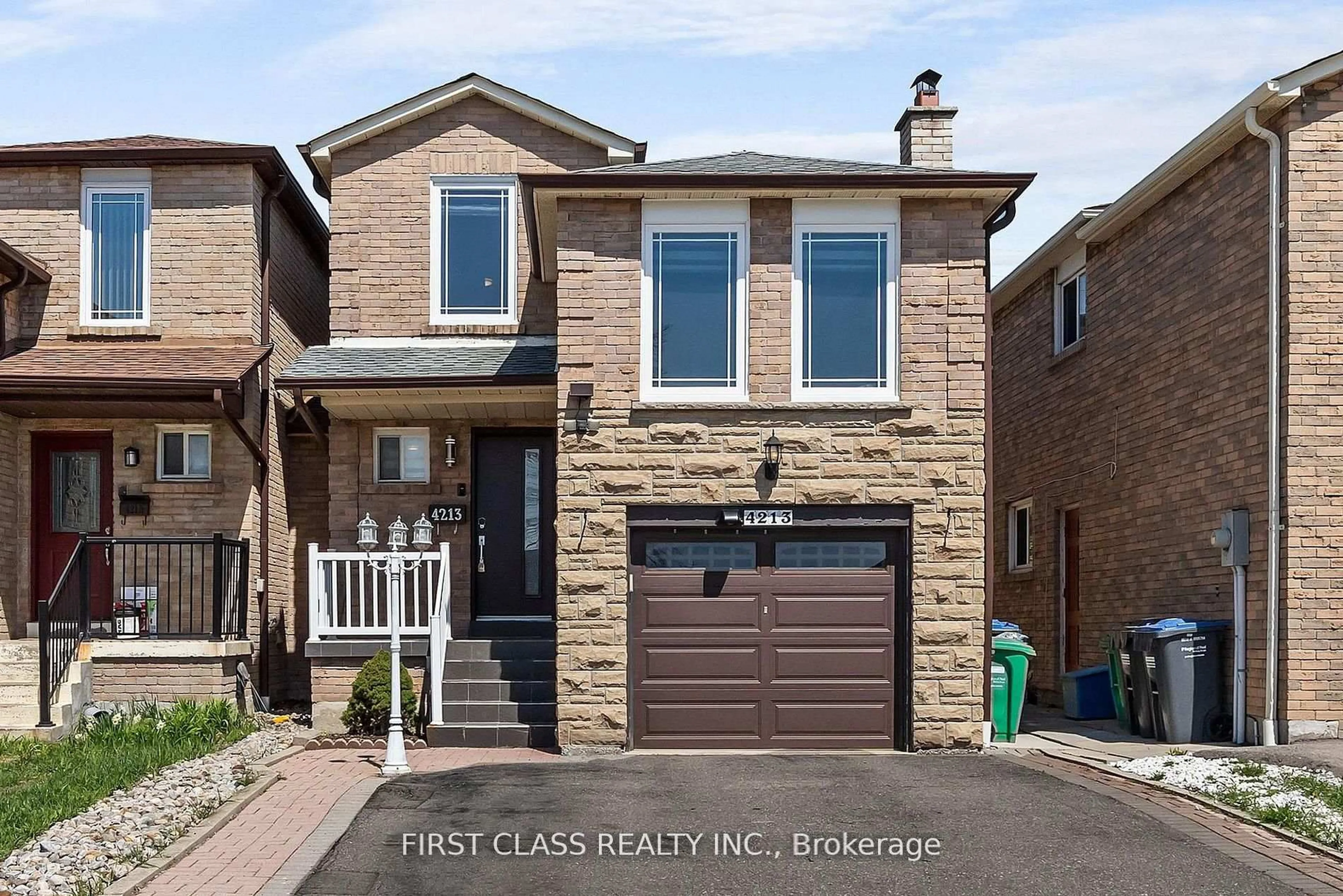 Home with brick exterior material, street for 4213 Beacon Lane, Mississauga Ontario L5C 3V8