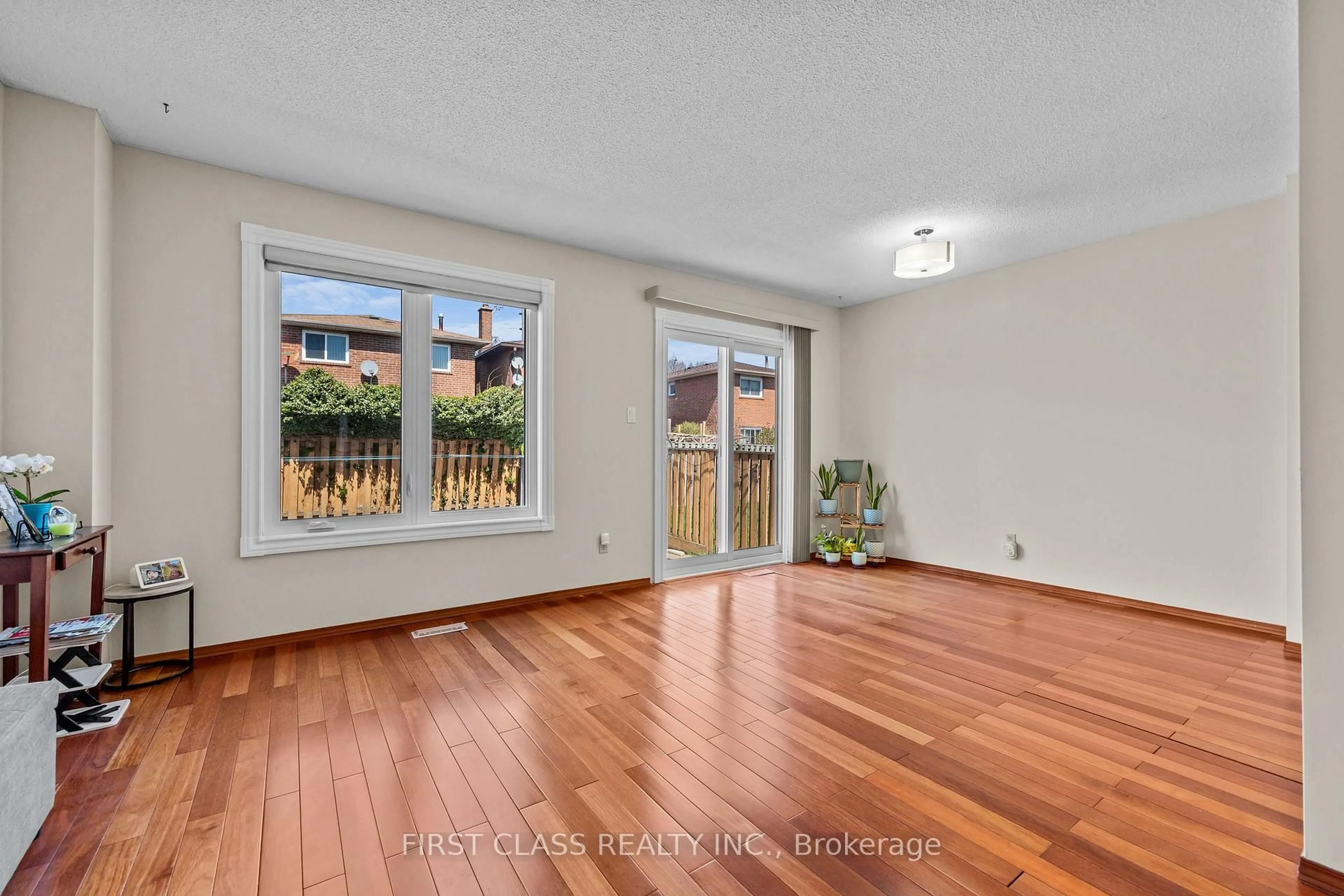 A pic of a room for 4213 Beacon Lane, Mississauga Ontario L5C 3V8
