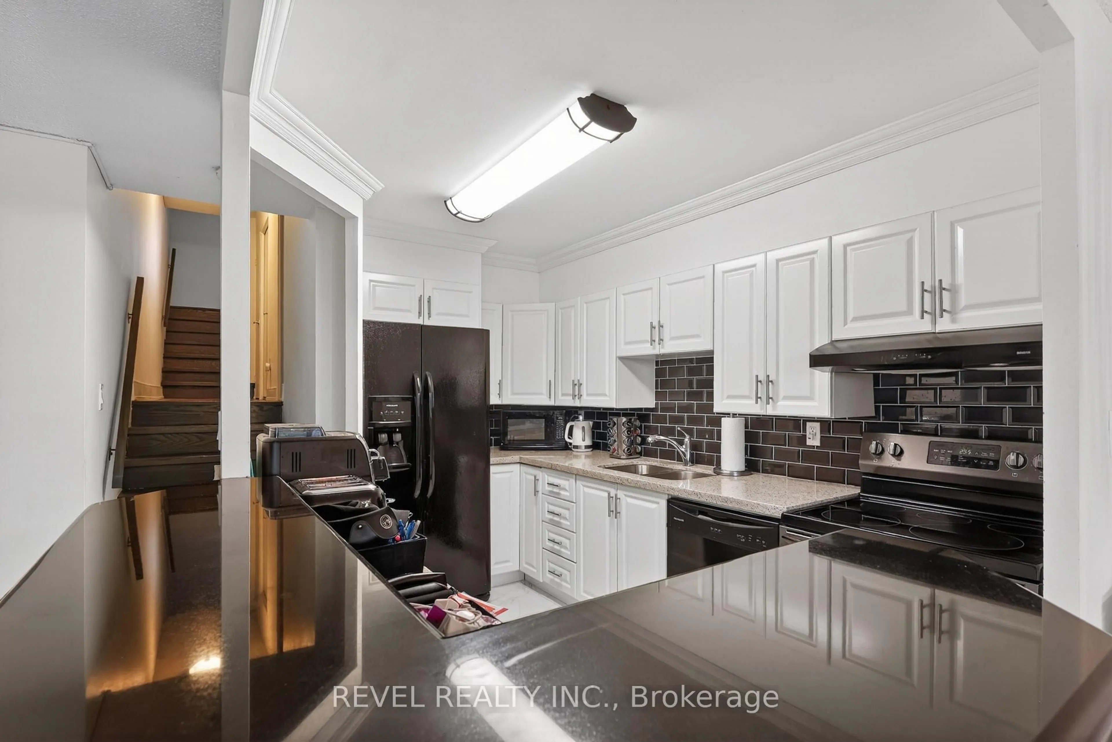 Open concept kitchen, ceramic/tile floor for 11 Wincott Dr #403, Toronto Ontario M9R 2R9