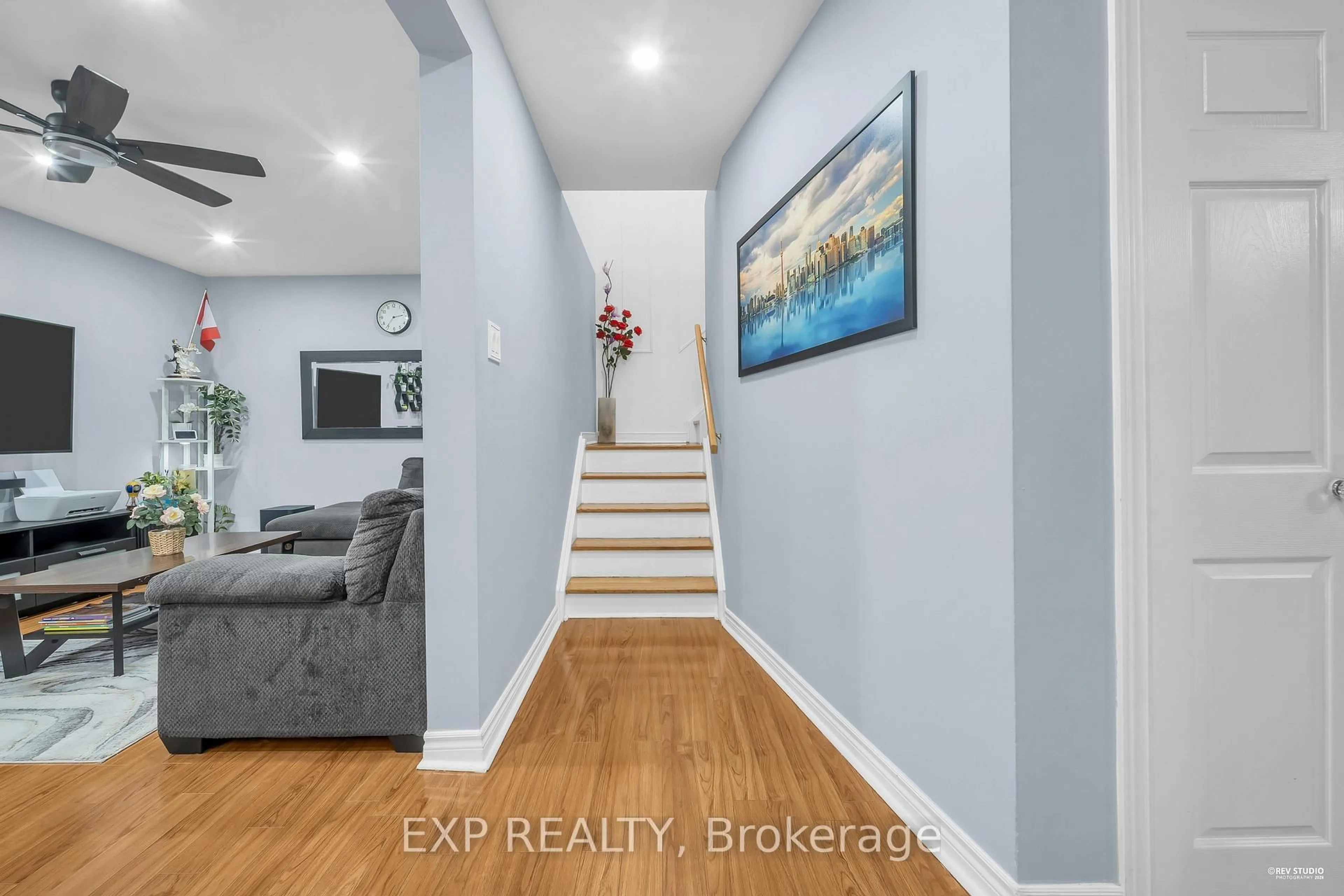 Indoor entryway for 16 London Green Crt #106, Toronto Ontario M3N 1K2