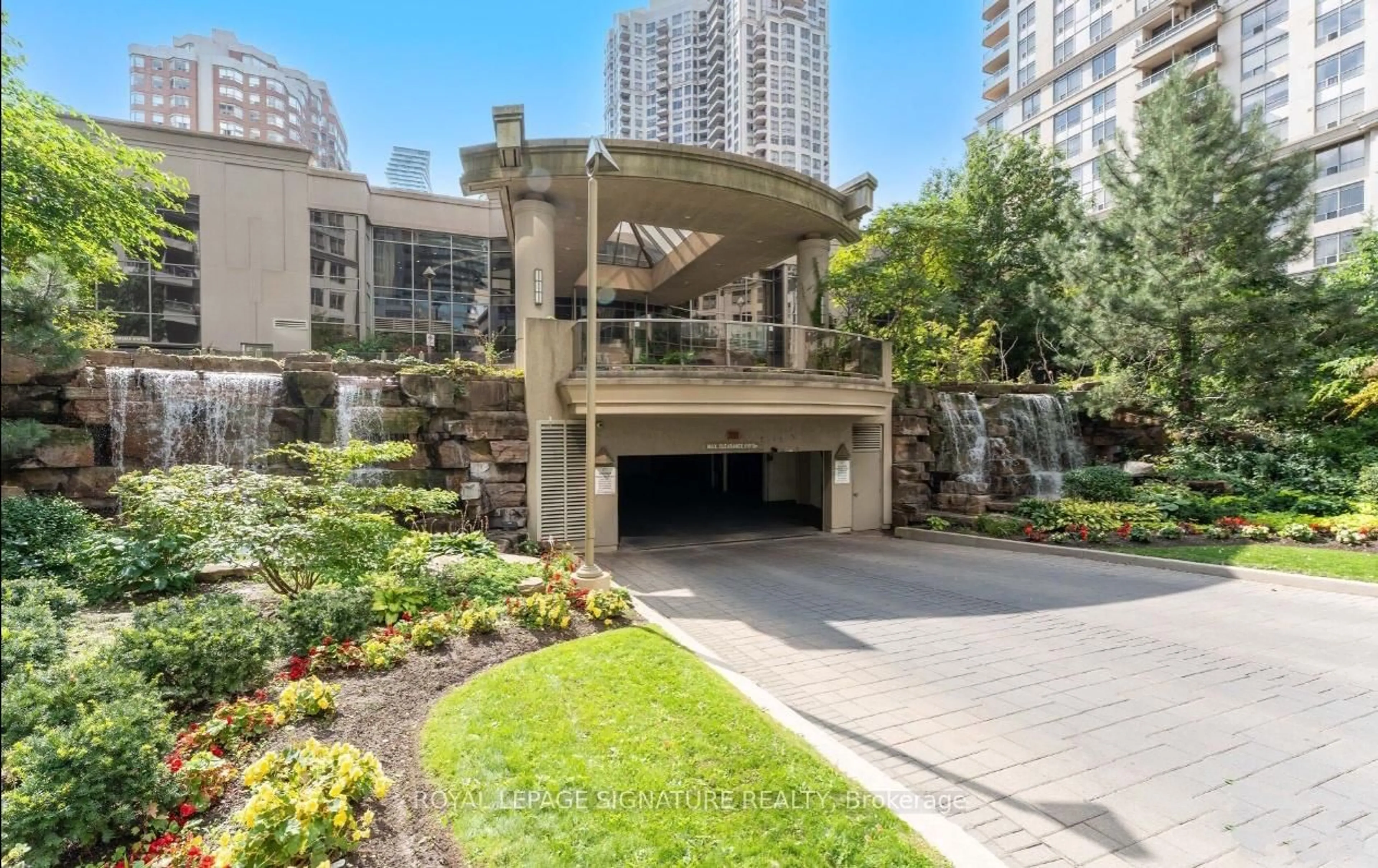 Unknown for 3880 Duke of York Blvd #2907, Mississauga Ontario L5B 4M7
