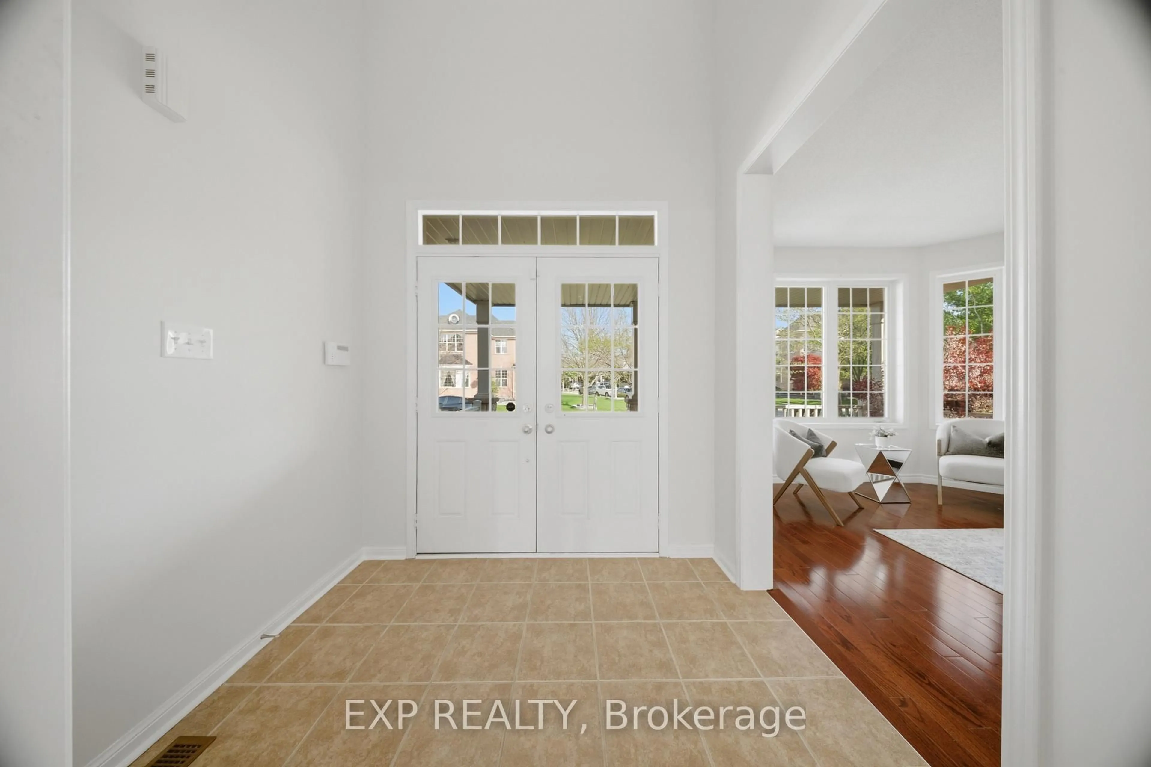 Indoor entryway for 1227 Christie Circ, Milton Ontario L9T 6V4
