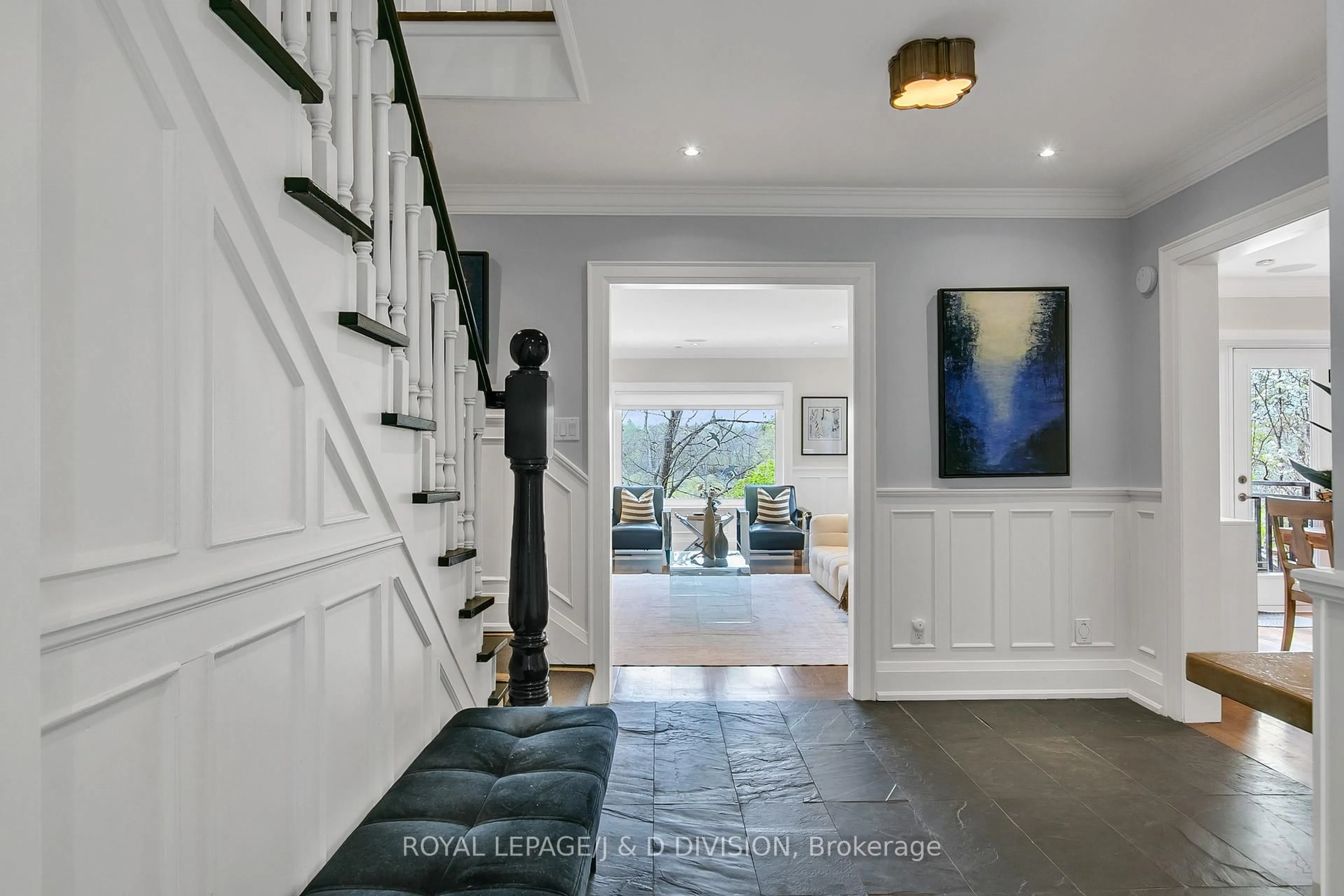 Indoor entryway for 76 Brule Gdns, Toronto Ontario M6S 4J2