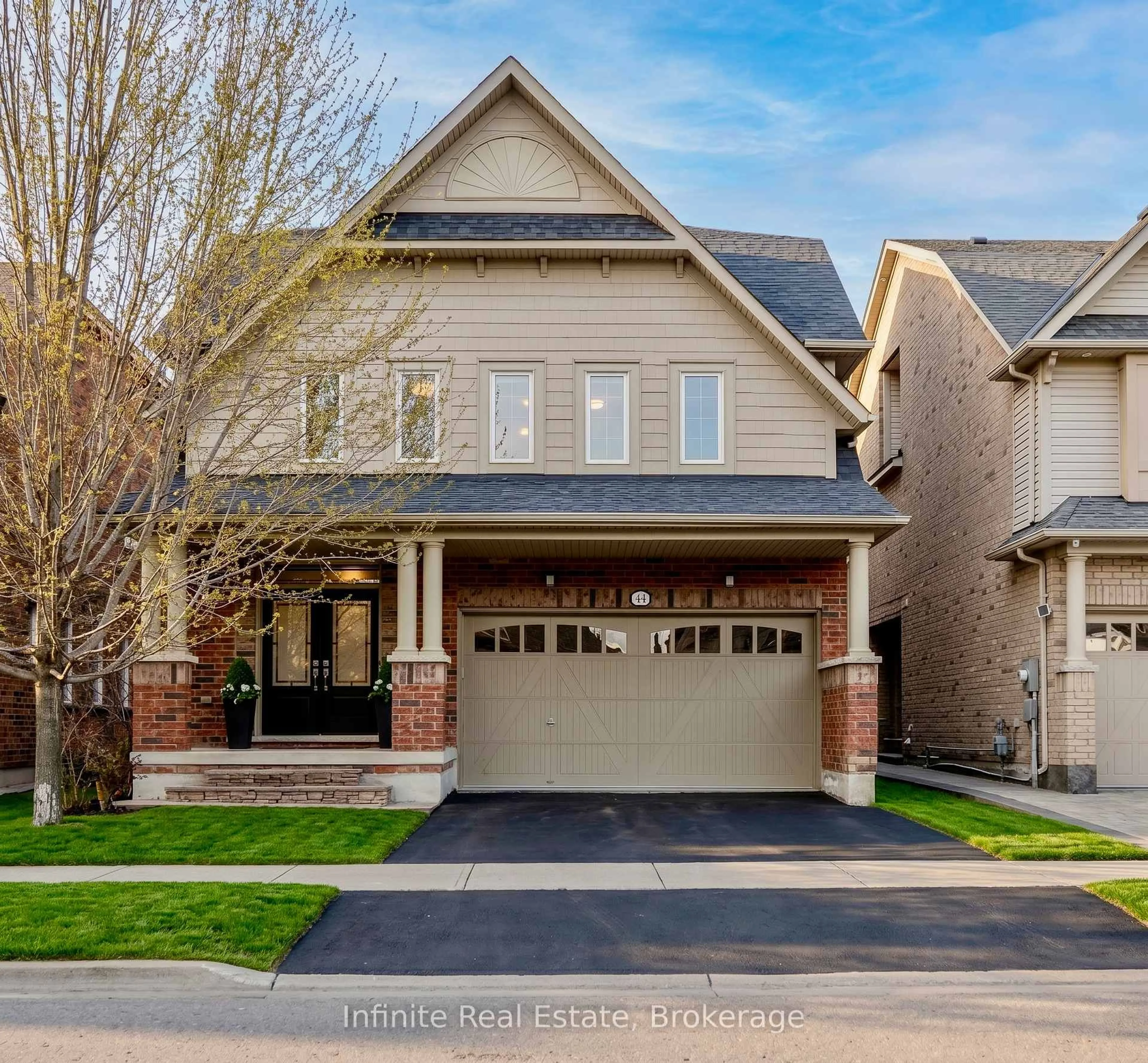 Home with brick exterior material, street for 44 Fawnridge Rd, Caledon Ontario L7C 3T9