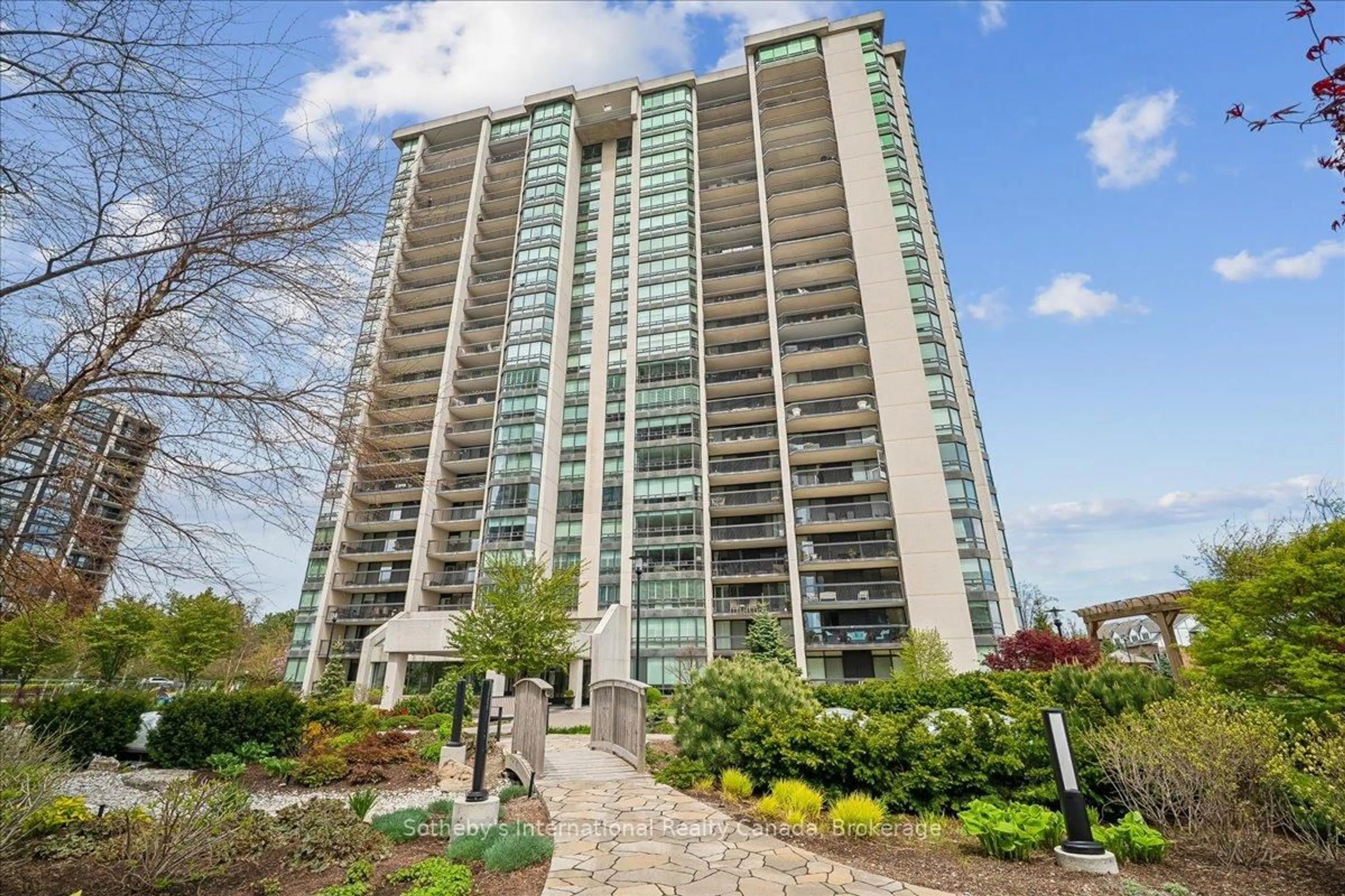 Unknown for 2170 Marine Dr #2104, Oakville Ontario L6L 5V1