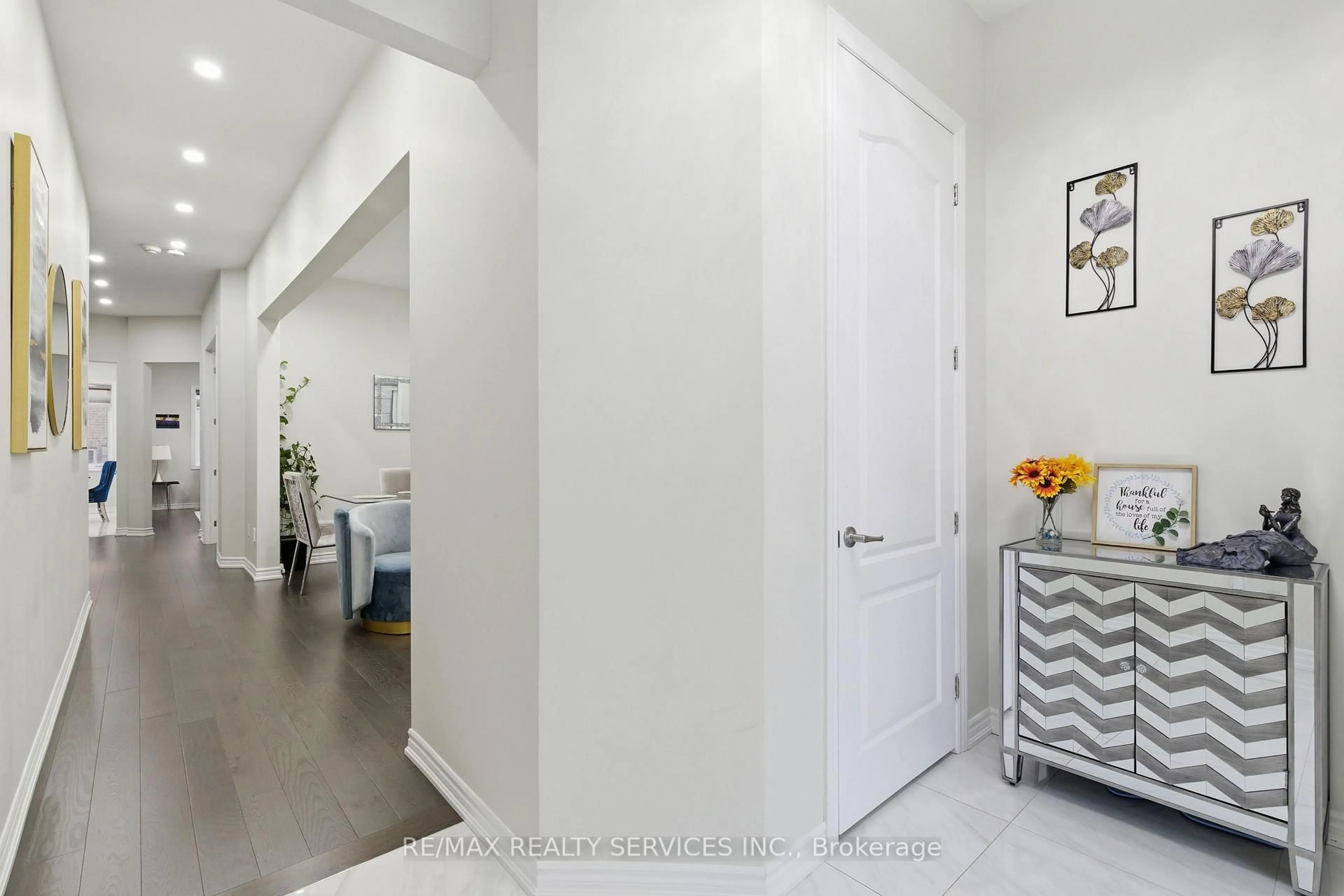 Indoor entryway for 7 Caboose St, Brampton Ontario L7A 5A9