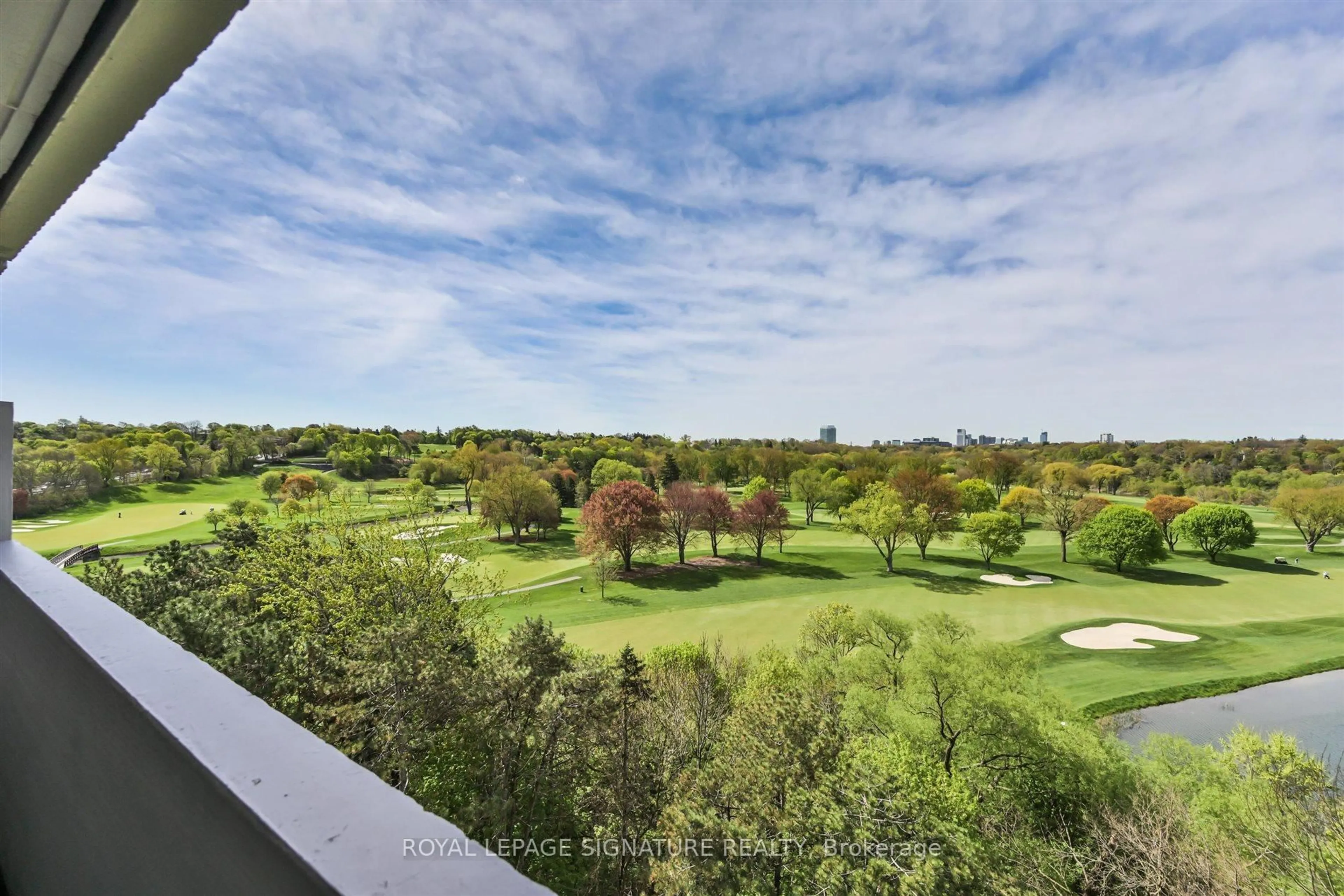 A pic from outside/outdoor area/front of a property/back of a property/a pic from drone, water/lake/river/ocean view for 240 Scarlett Rd #912, Toronto Ontario M6N 4X4