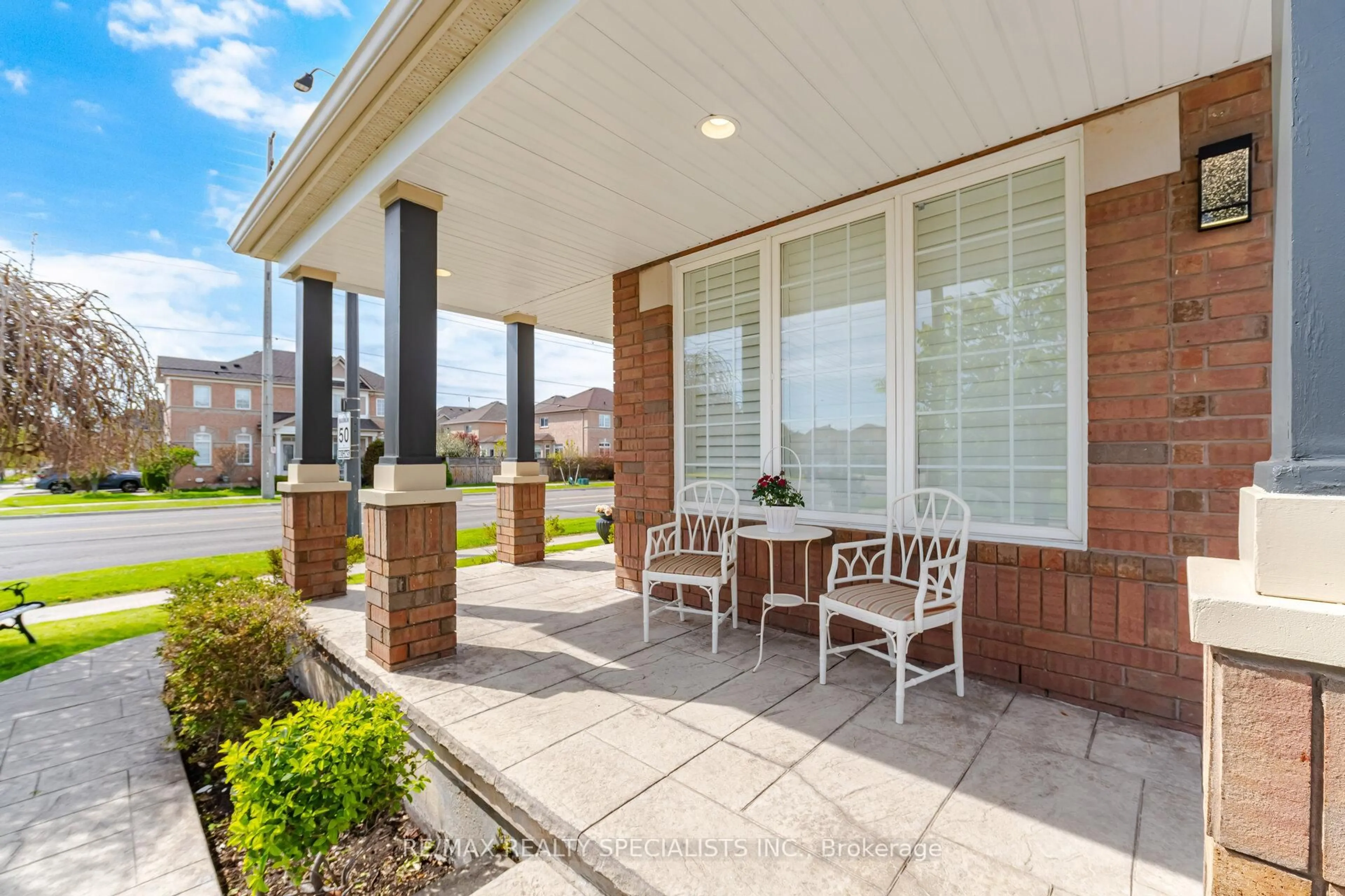 Patio, street for 3855 Thomas St, Mississauga Ontario L5M 7A6