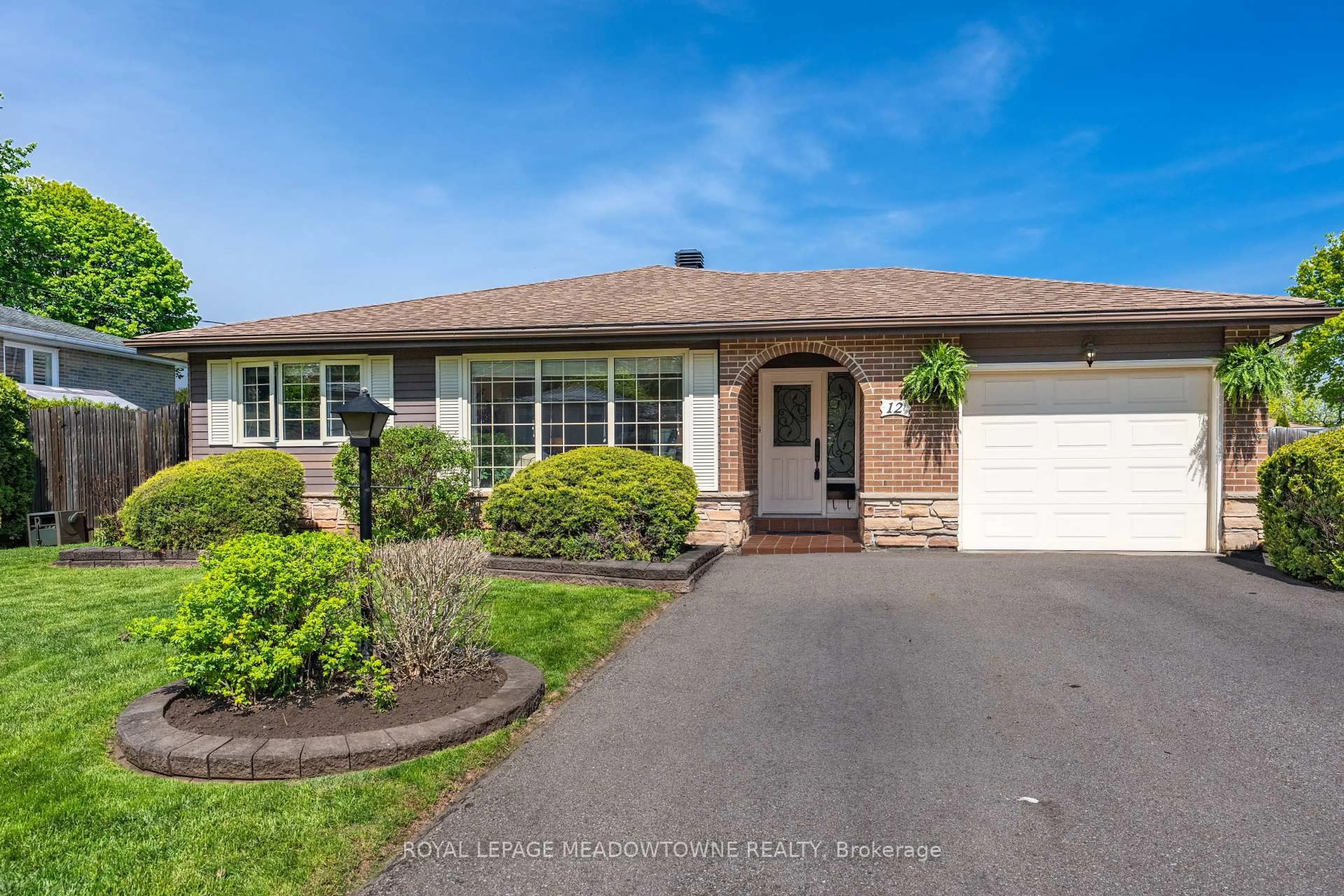 Home with brick exterior material, street for 12 Heather Crt, Halton Hills Ontario L7G 2R6