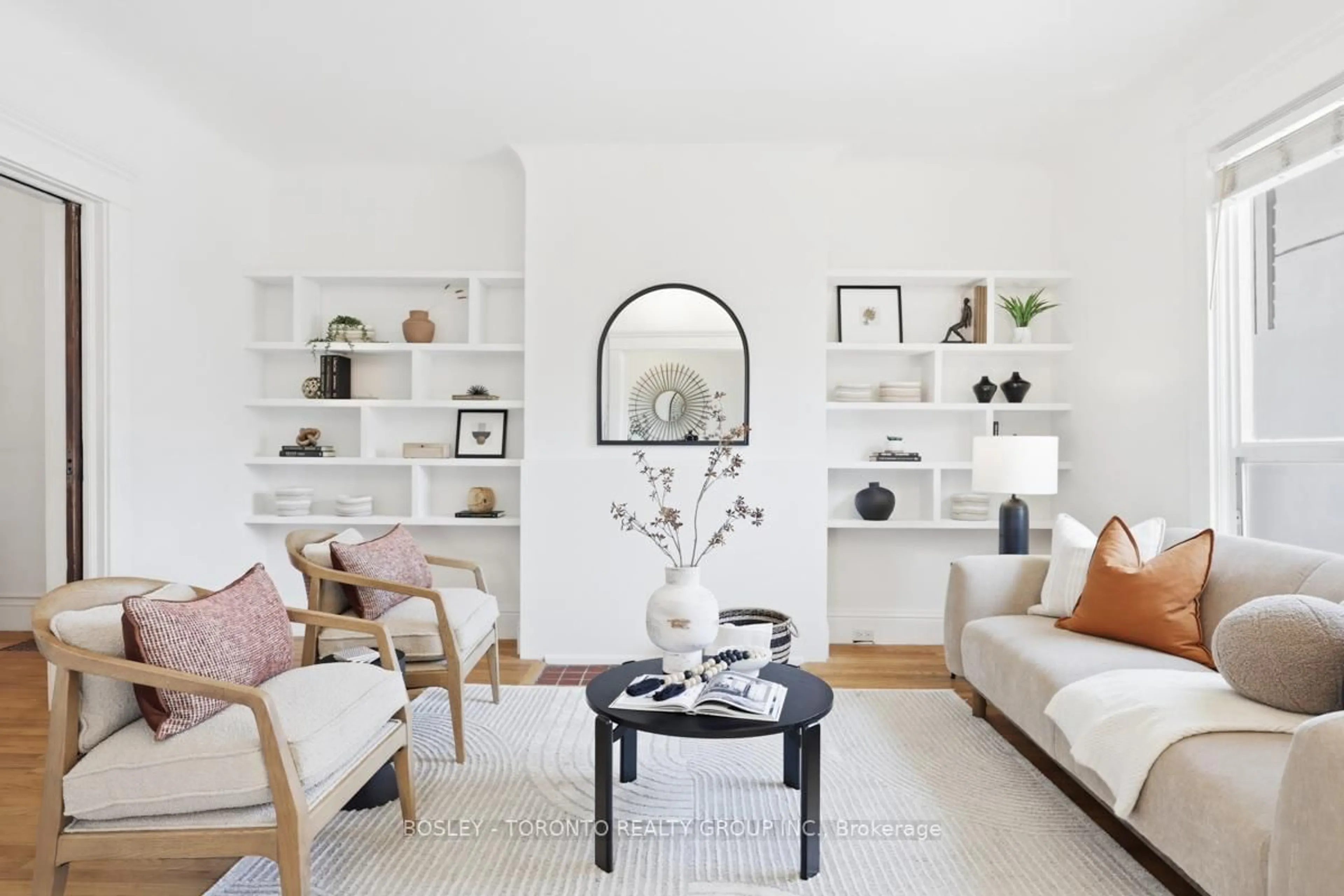 Living room with furniture, unknown for 62 Hallam St, Toronto Ontario M6H 1W6