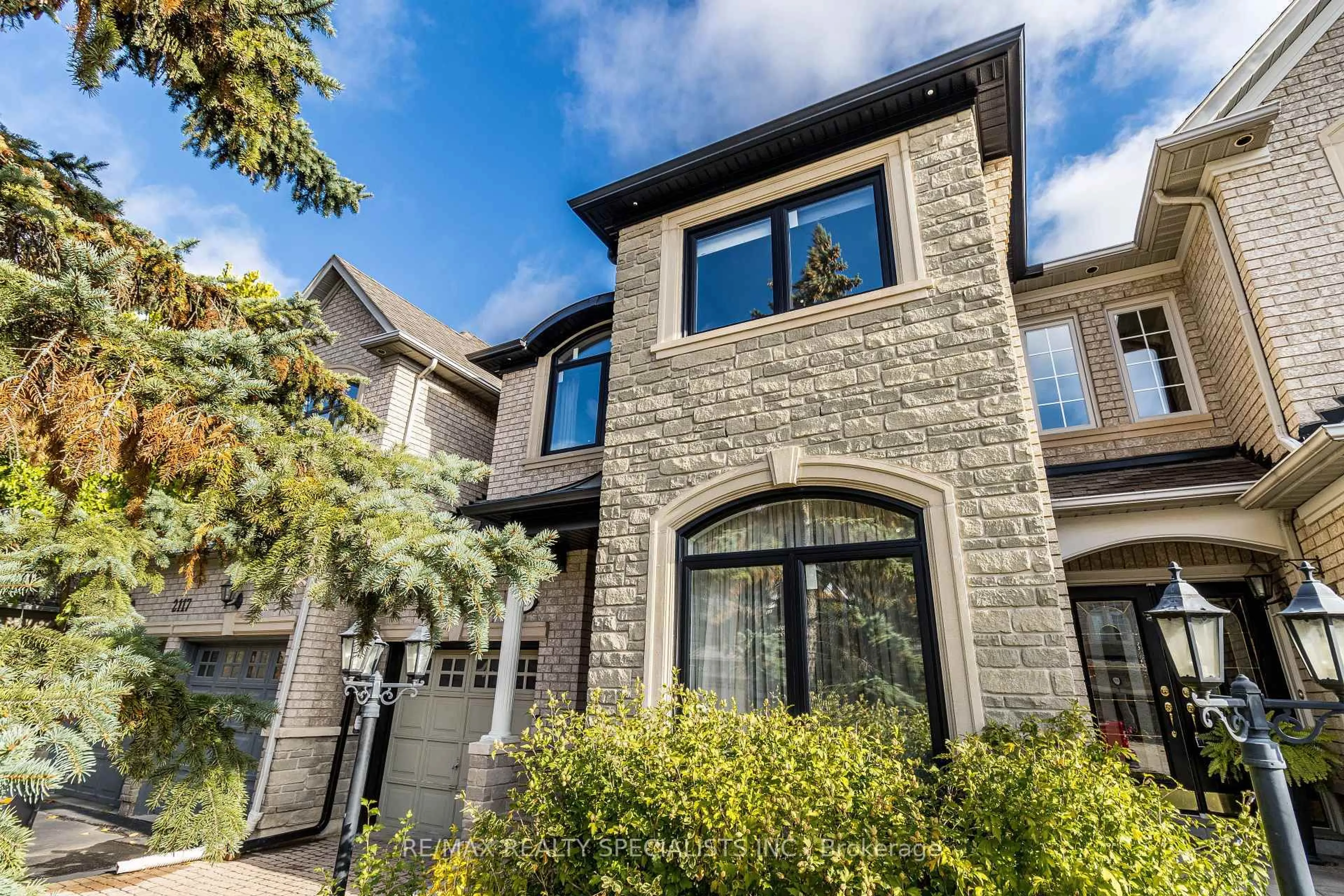 Home with brick exterior material, street for 2115 Pinevalley Cres, Oakville Ontario L8H 6L8